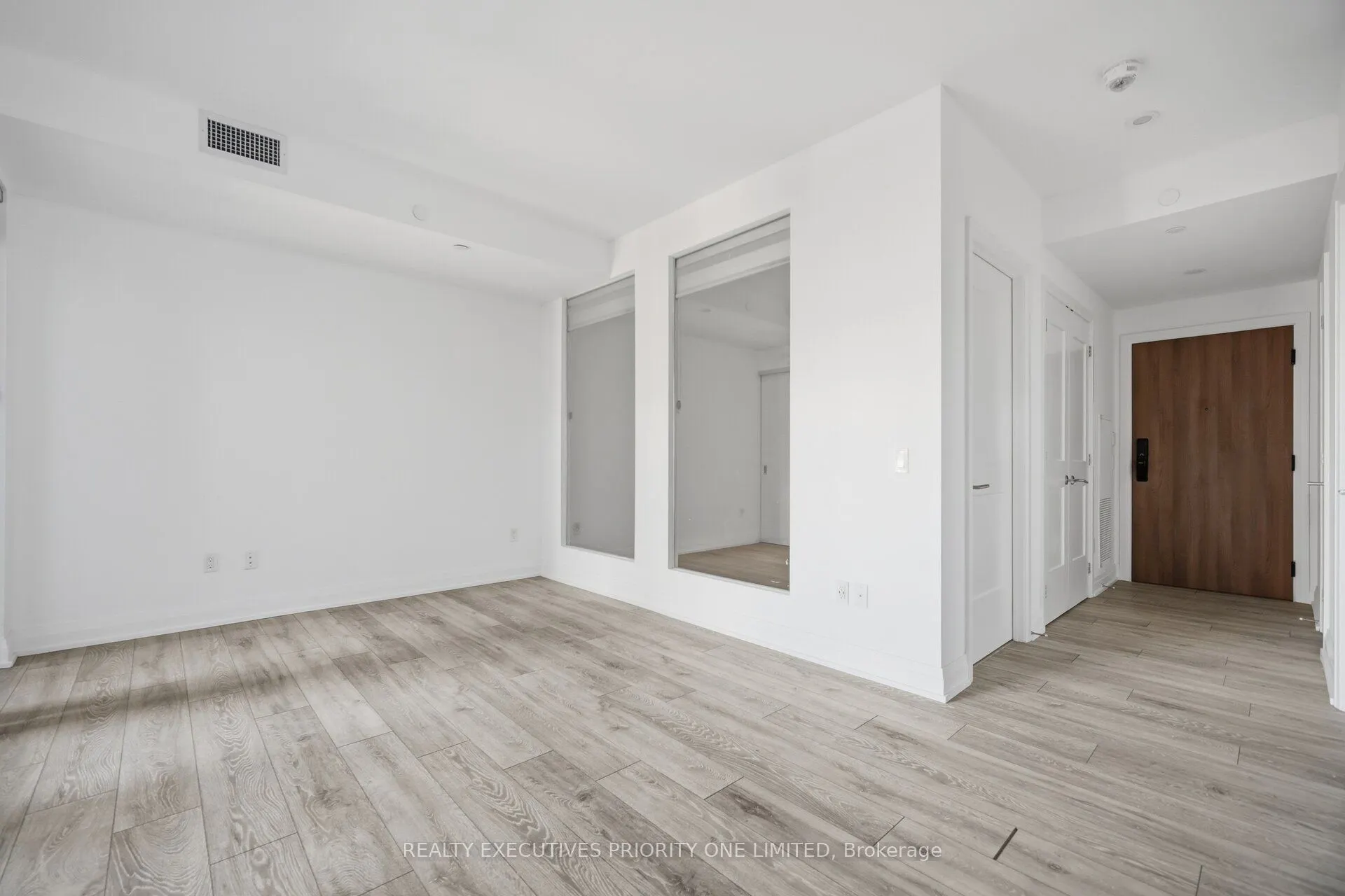 21 Park Street E #601