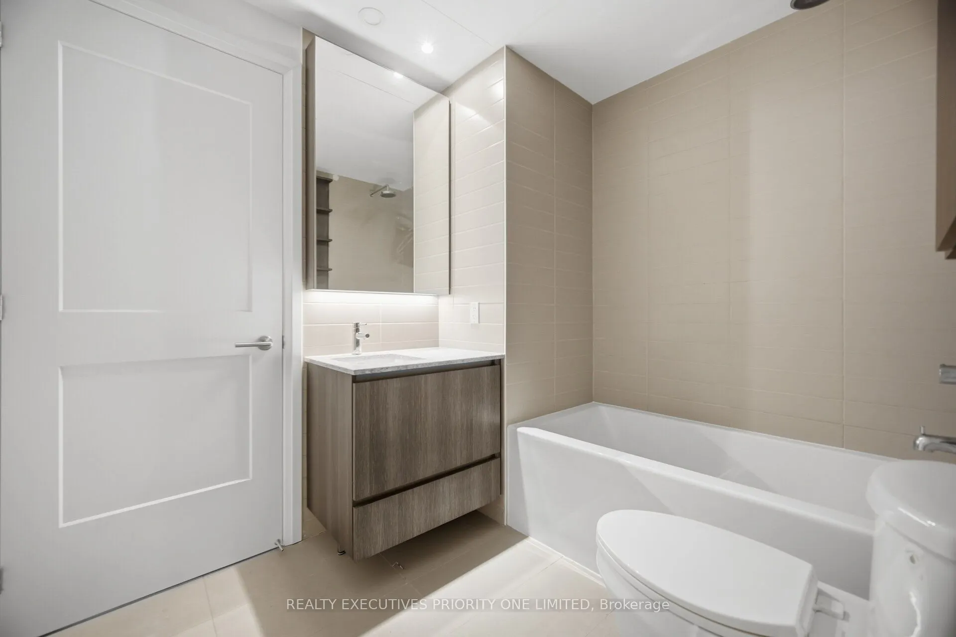 21 Park Street E #601