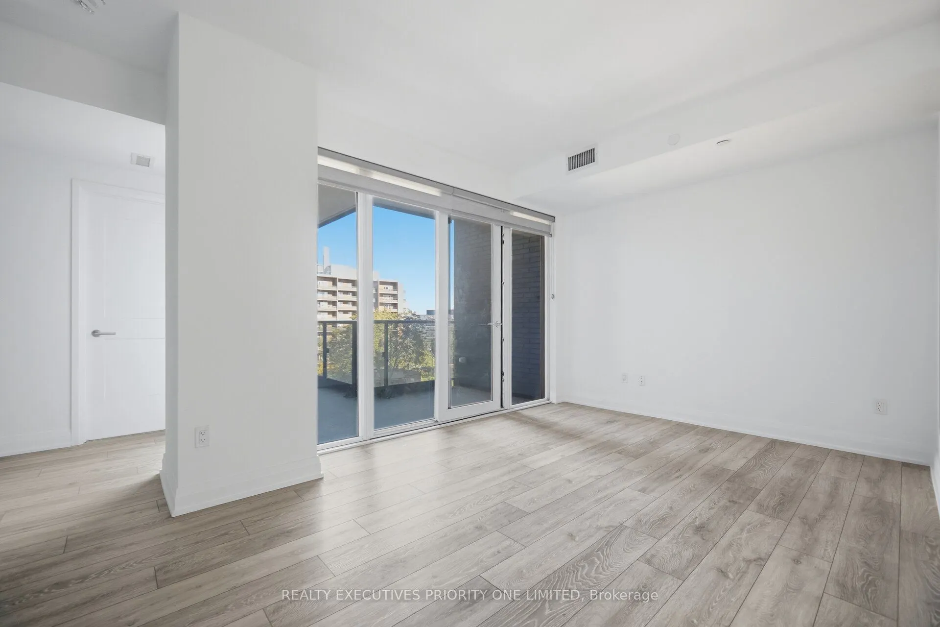 21 Park Street E #601