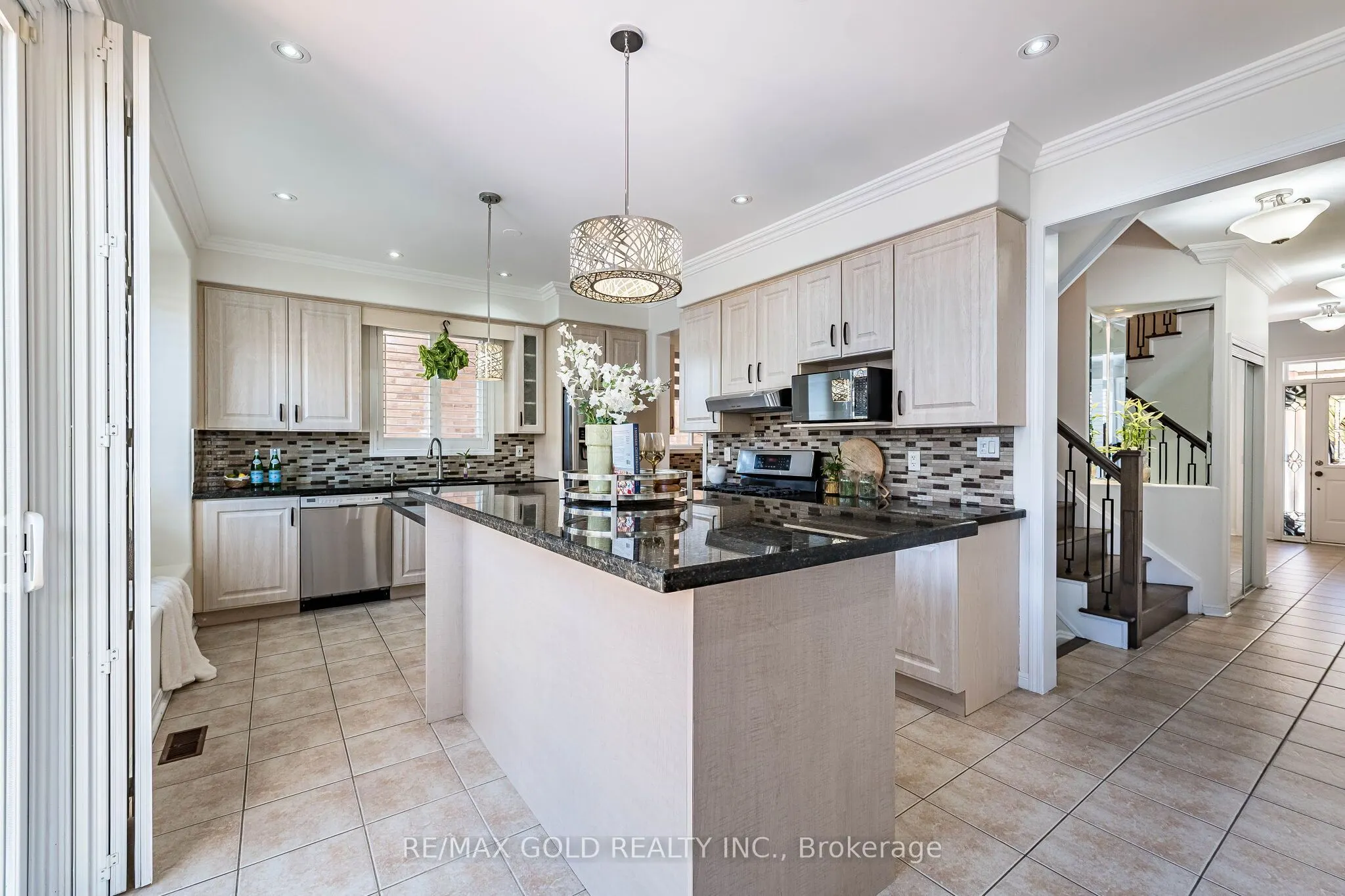 21 Mistybrook Crescent
