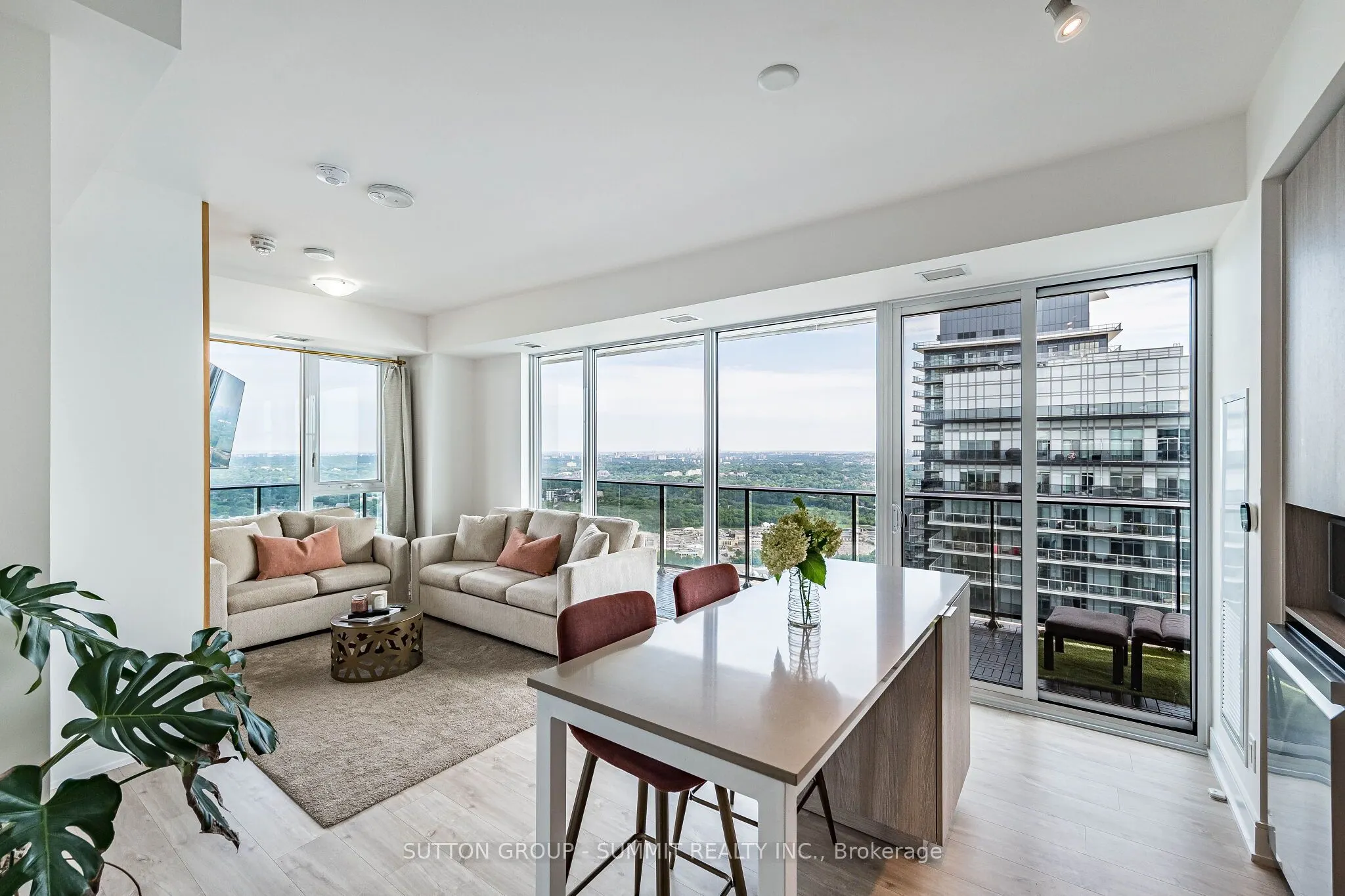 70 Annie Craig Drive #5102