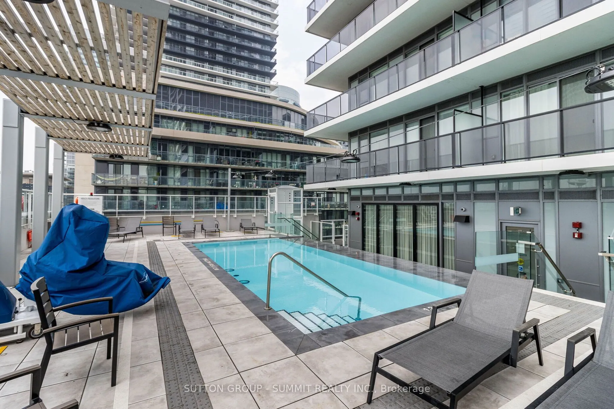 70 Annie Craig Drive #5102