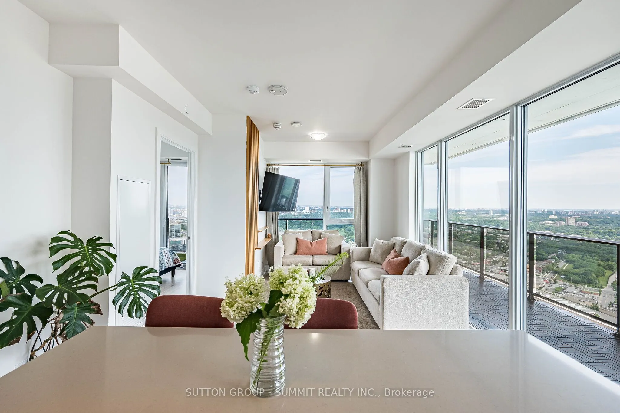 70 Annie Craig Drive #5102