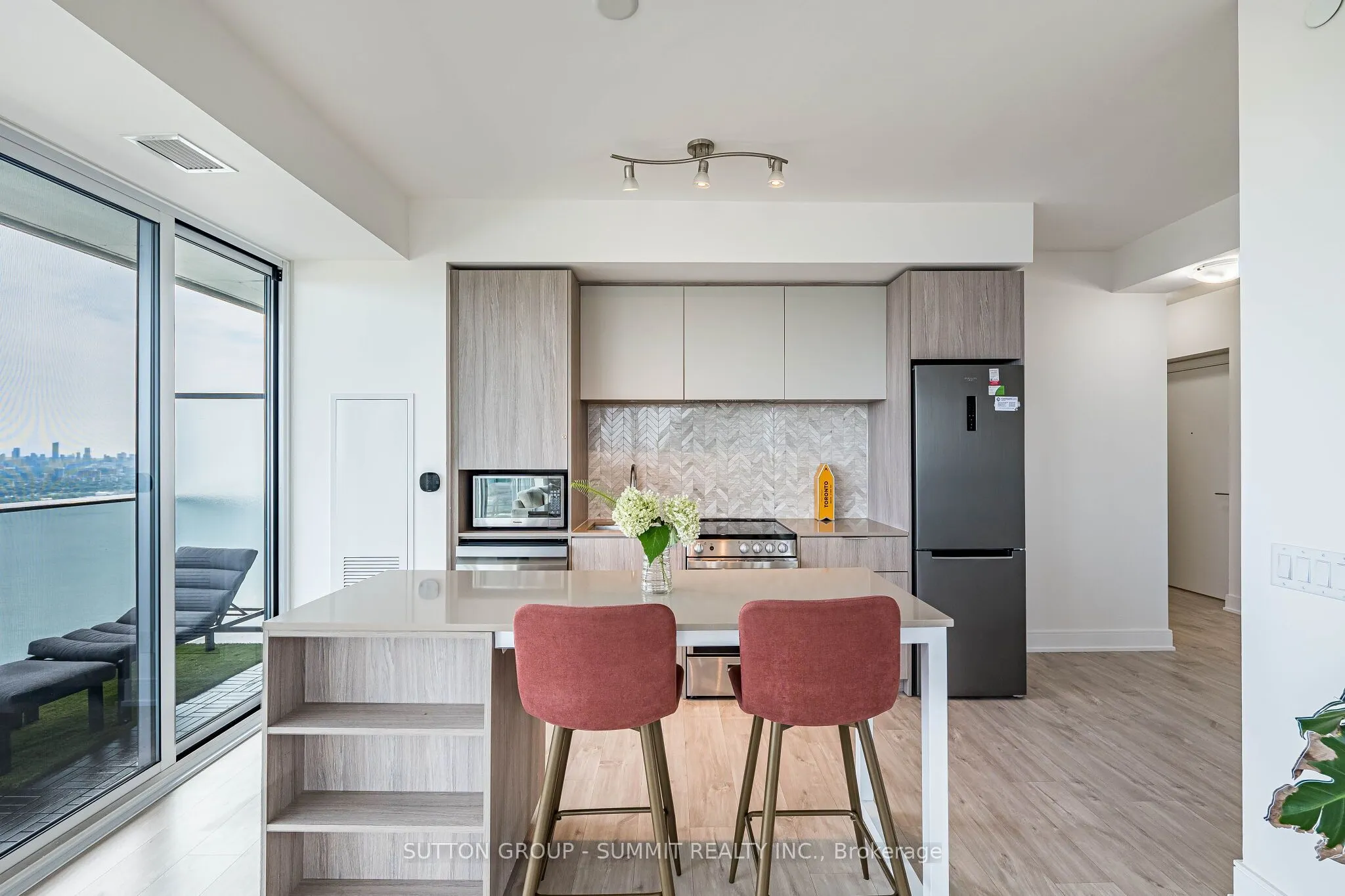 70 Annie Craig Drive #5102