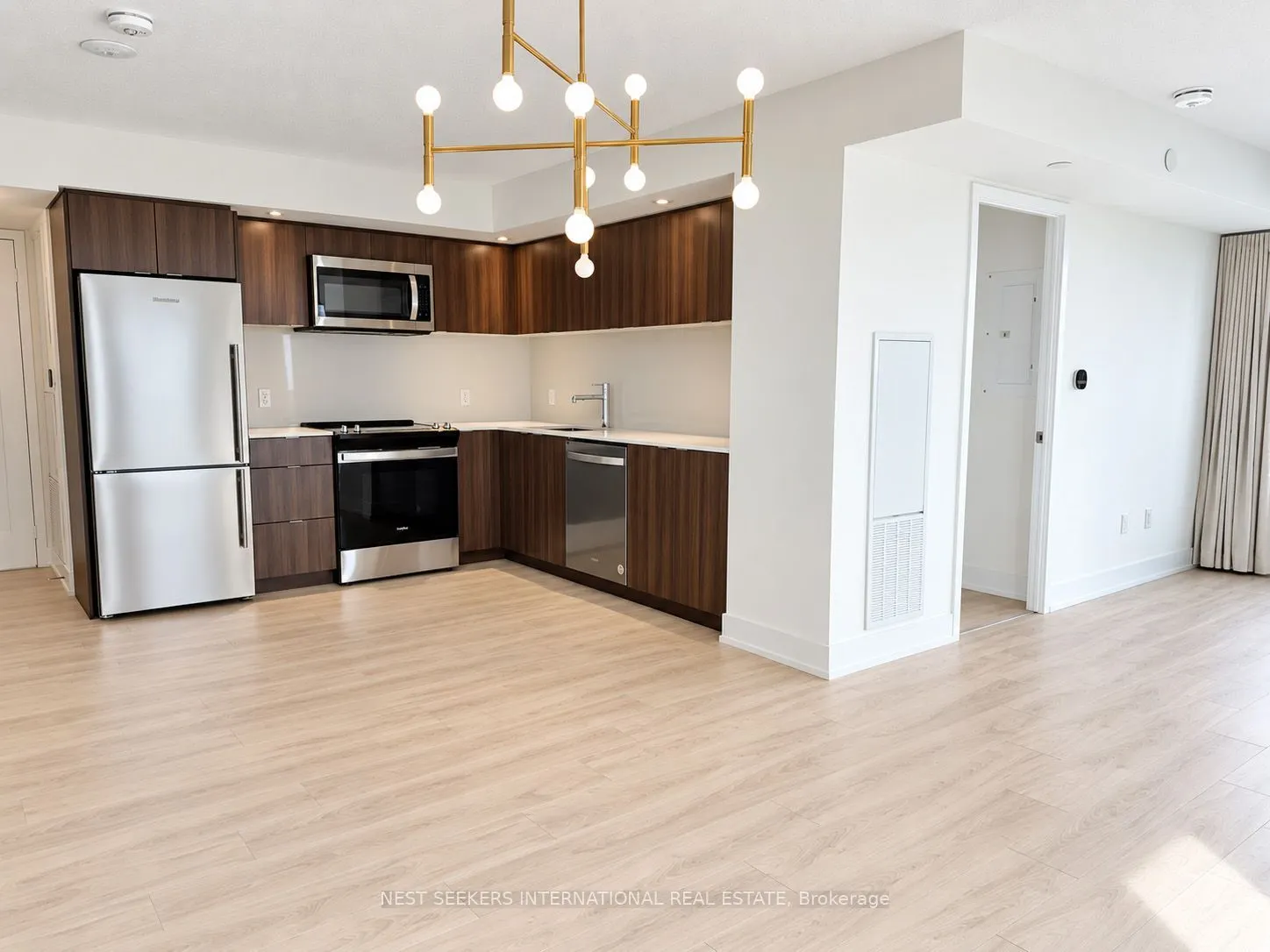10 Eva Road #508