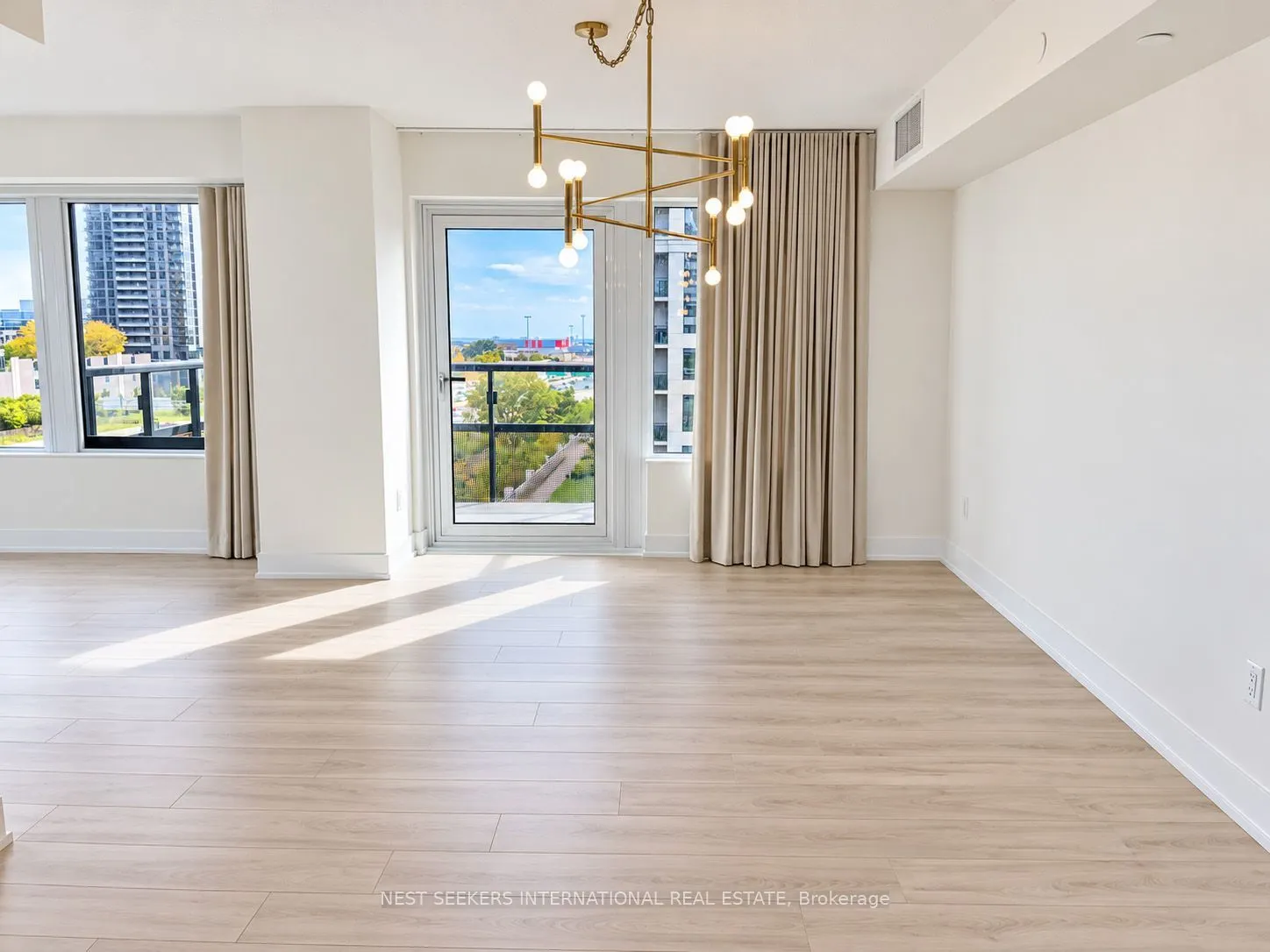 10 Eva Road #508