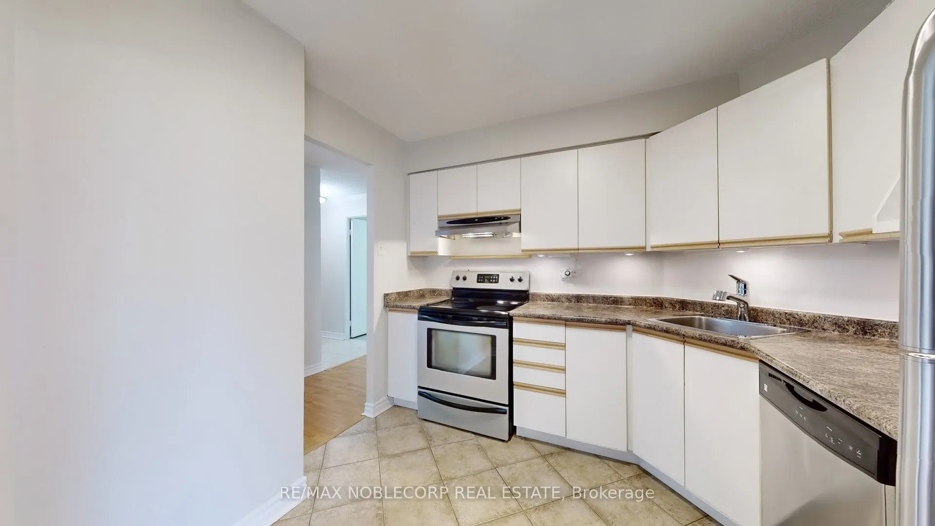 41 Markbrook Lane #906
