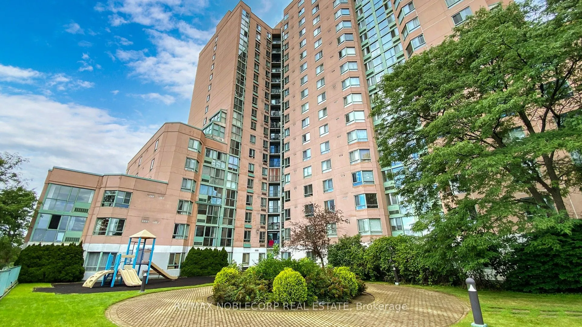 41 Markbrook Lane #906