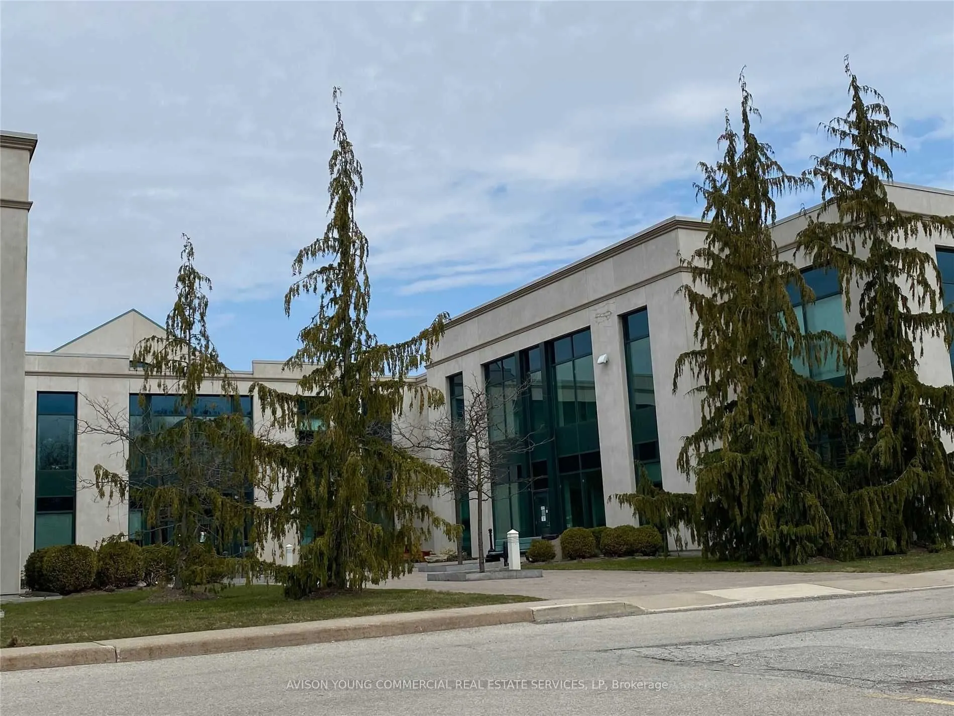 1540 Cornwall Road E #205