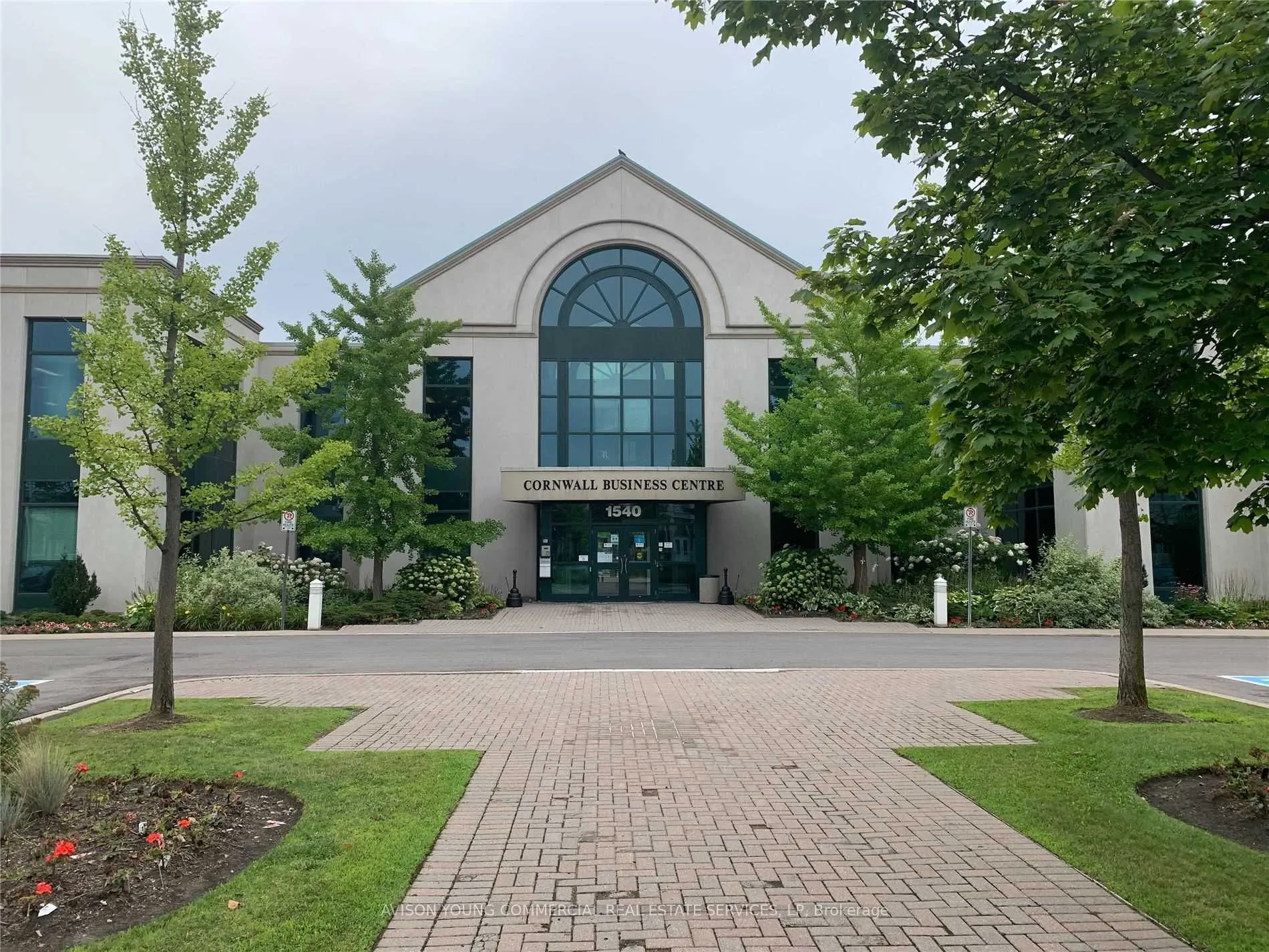 1540 Cornwall Road E #205