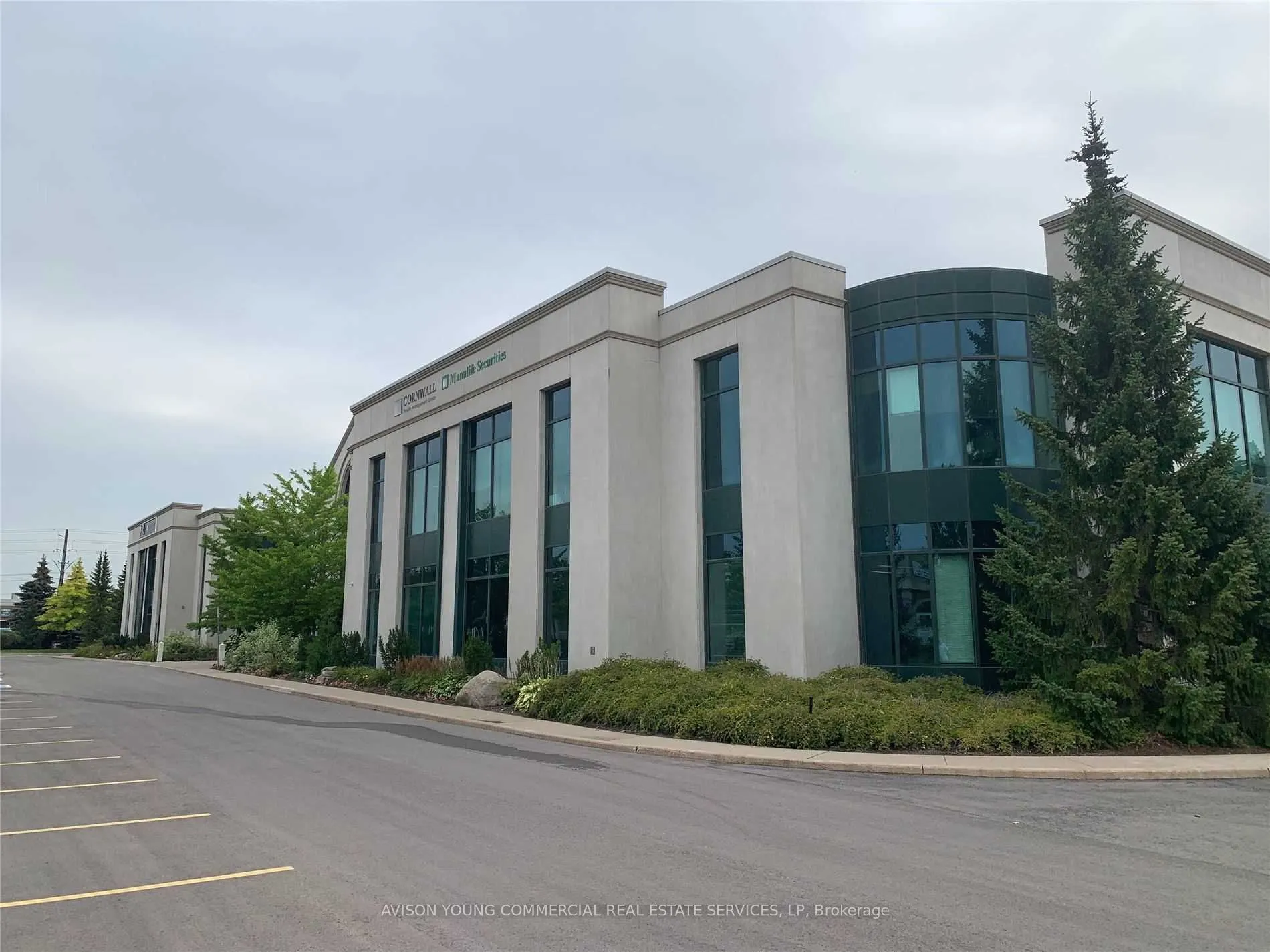 1540 Cornwall Road E #205