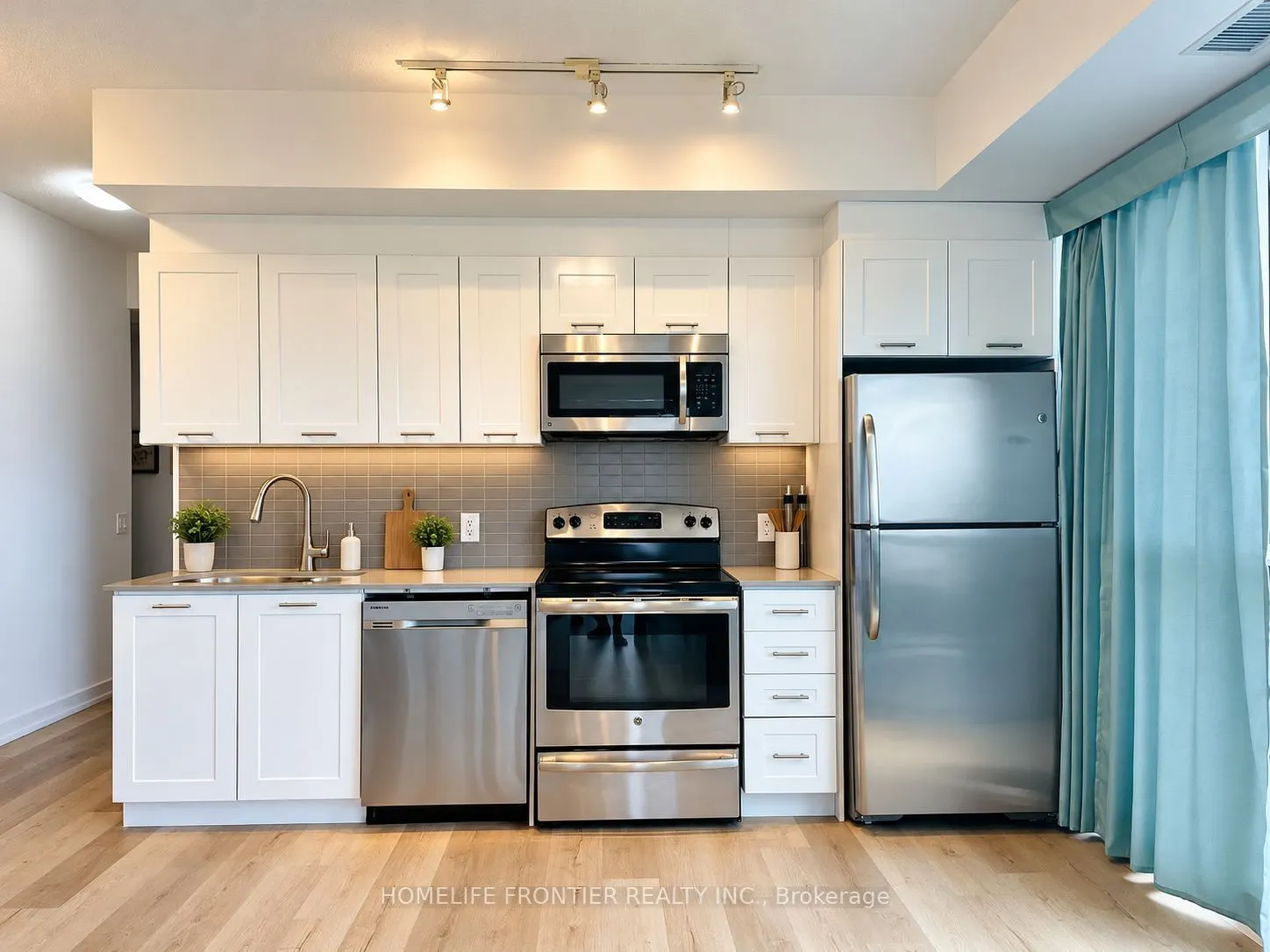 2200 Lakeshore Boulevard W #1001