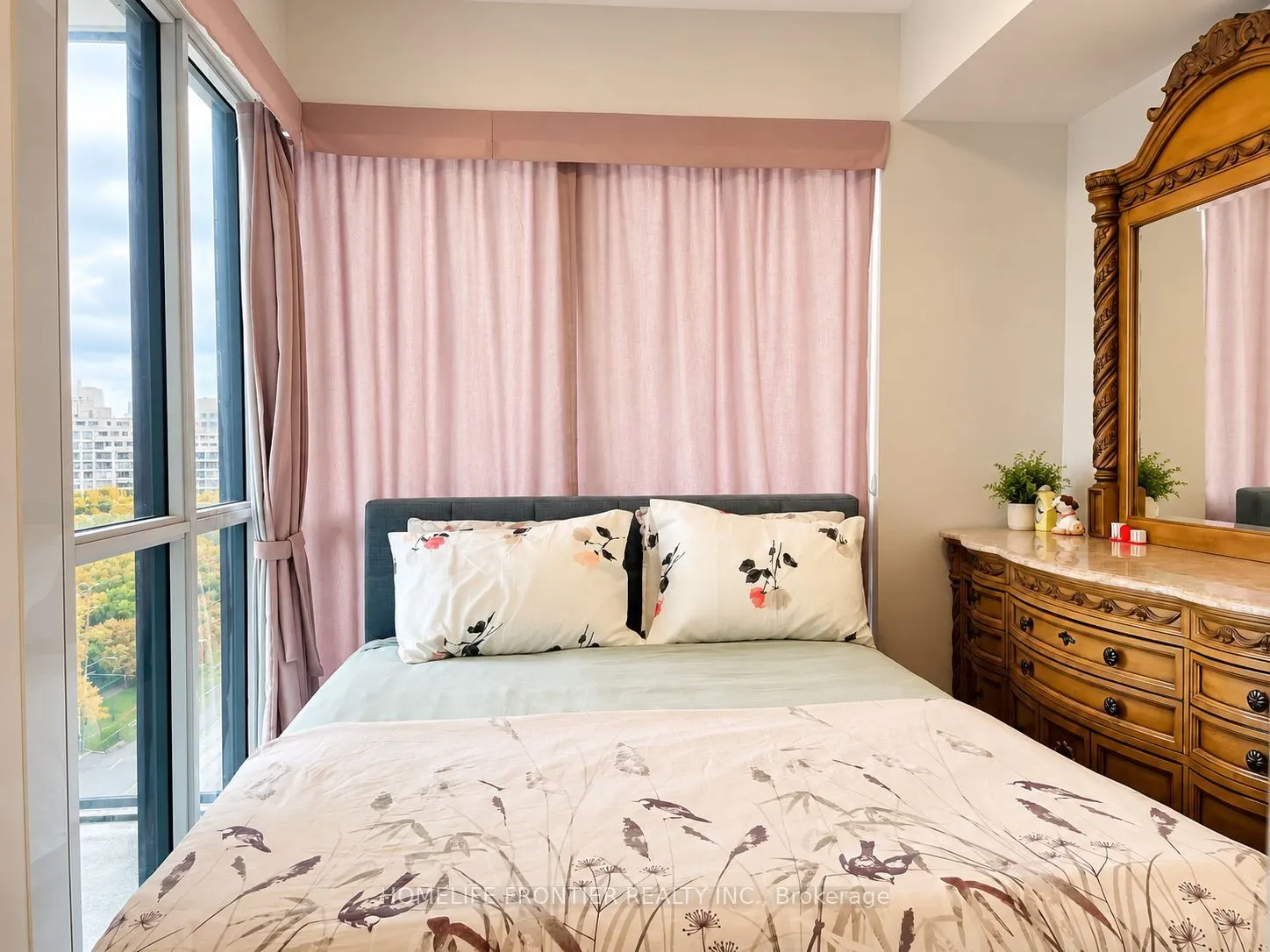 2200 Lakeshore Boulevard W #1001