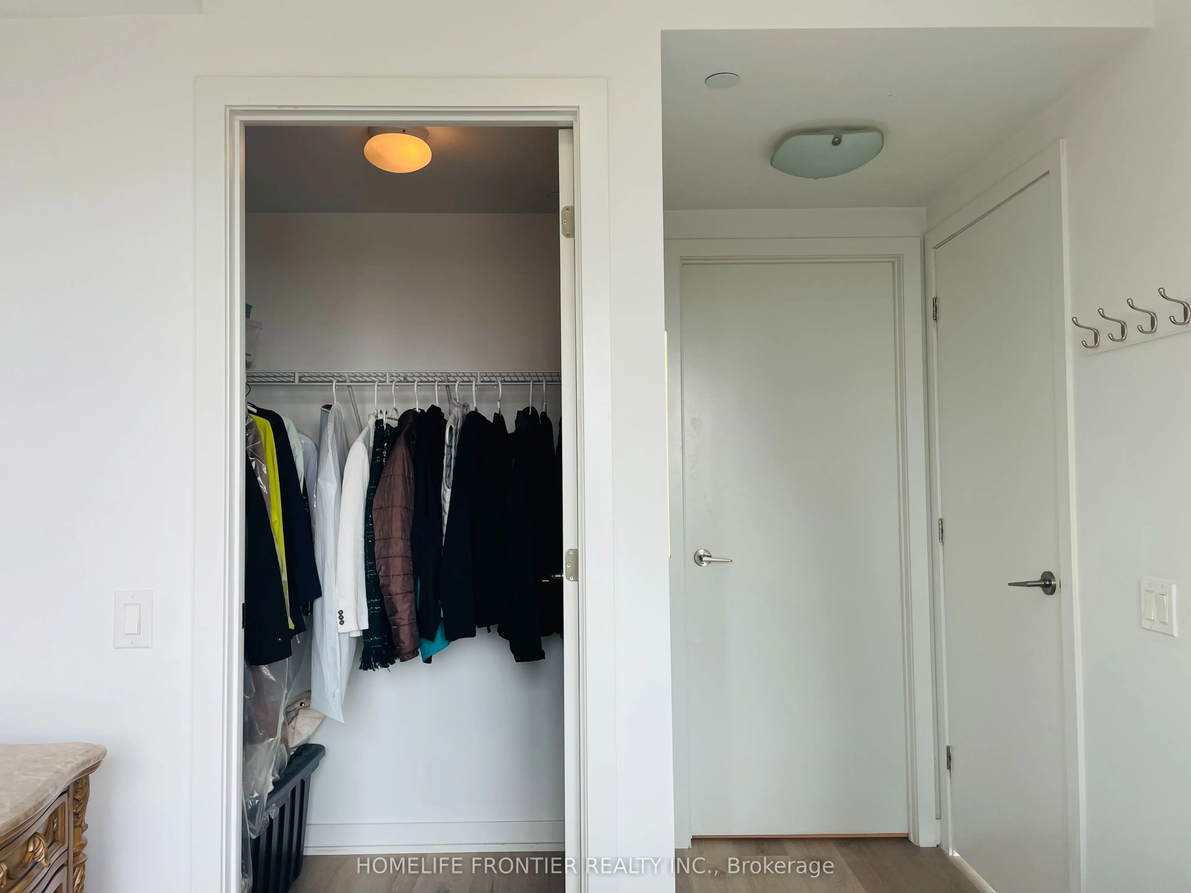 2200 Lakeshore Boulevard W #1001