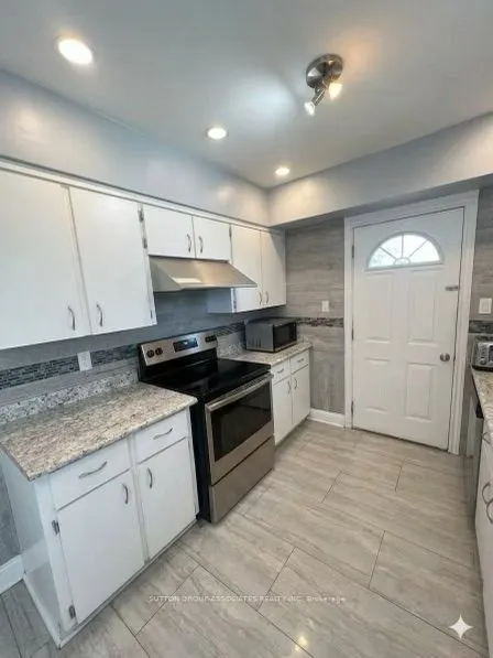 2595 Eglinton Avenue W
