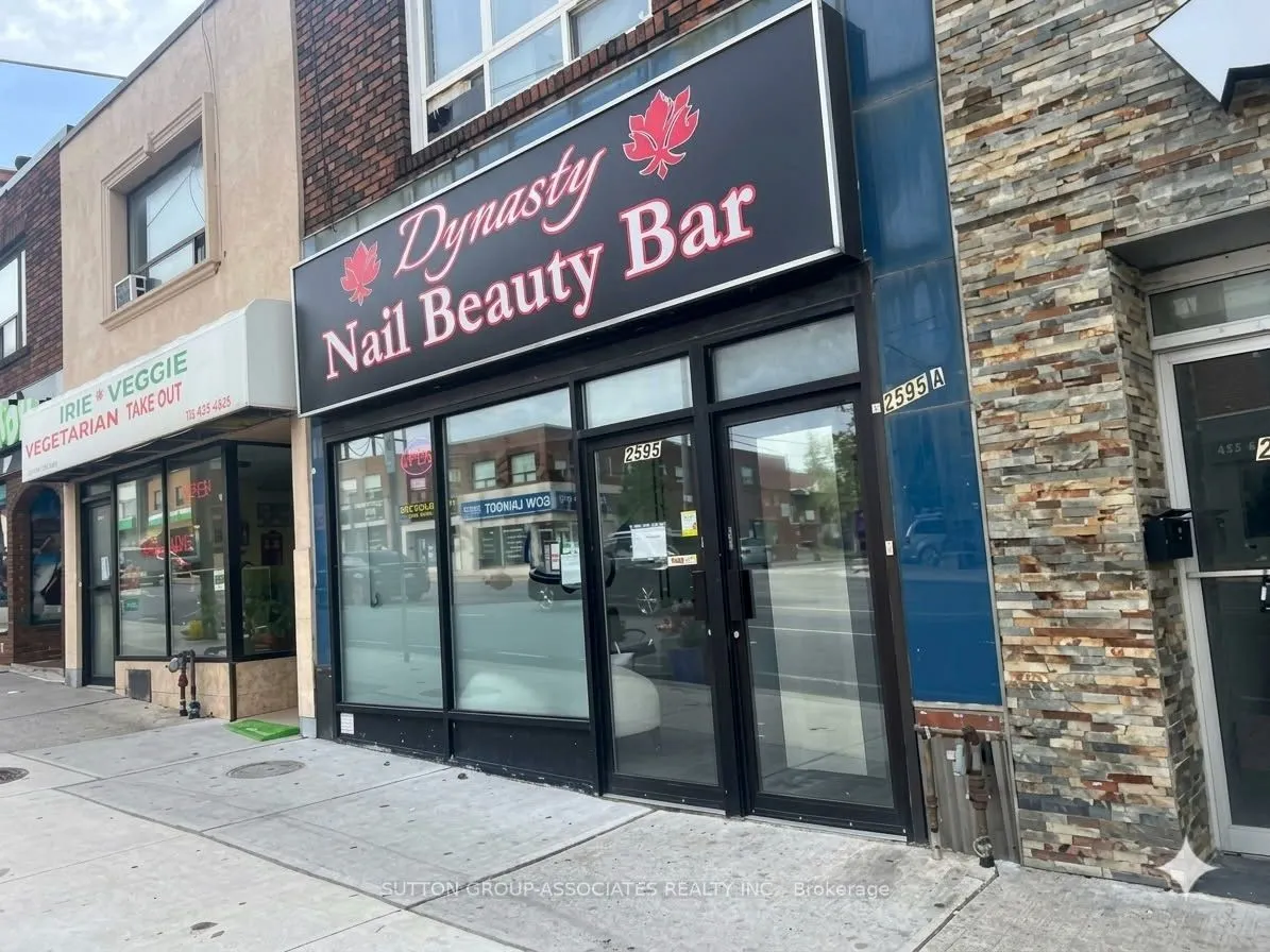 2595 Eglinton Avenue W