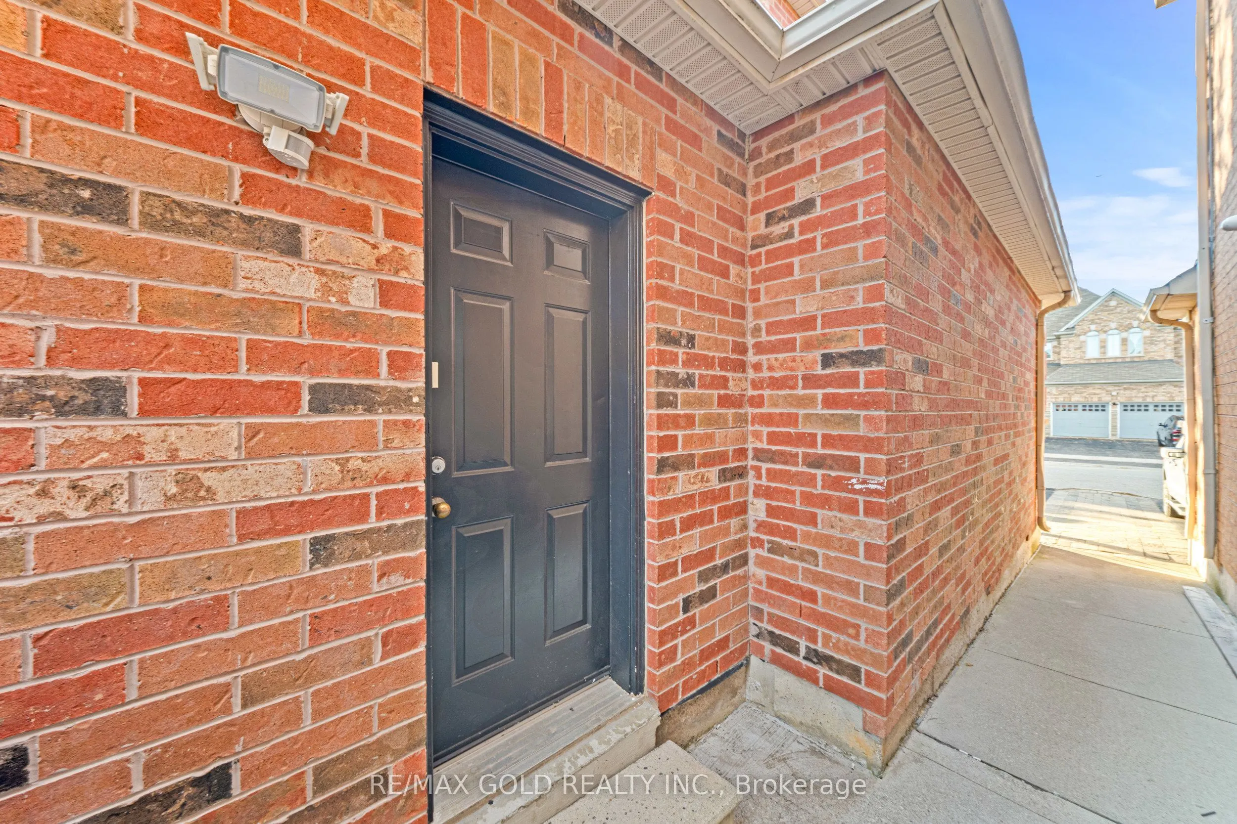 11 Maple Valley Street