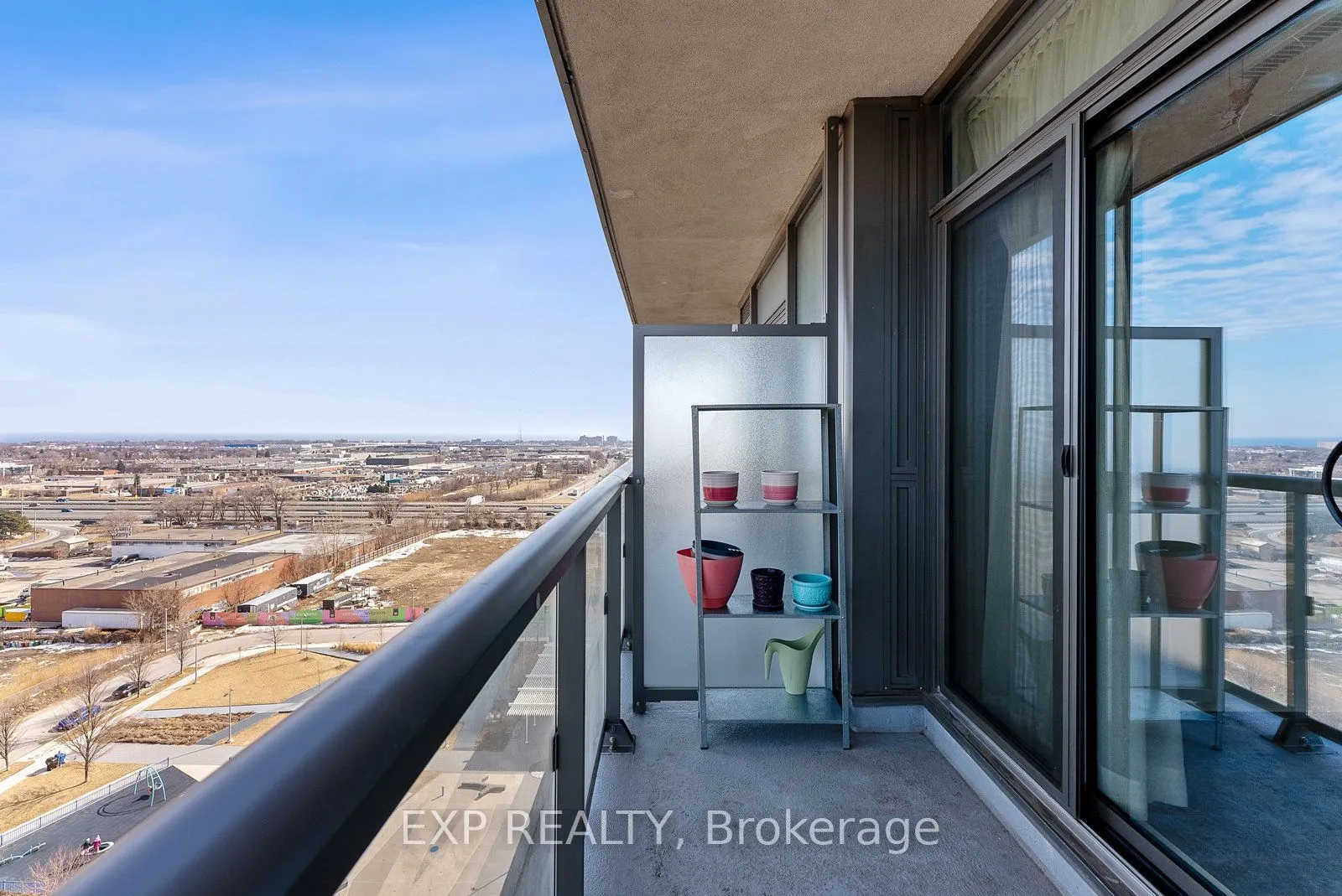 15 Zorra Street #1202