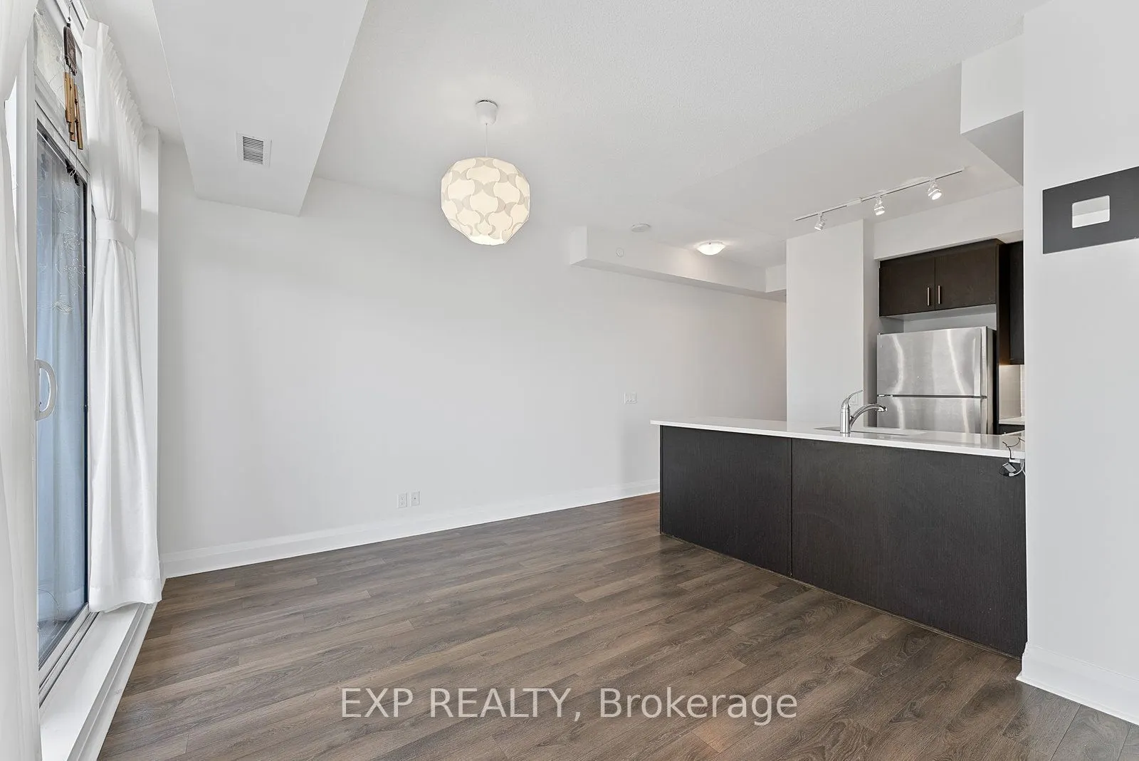 15 Zorra Street #1202