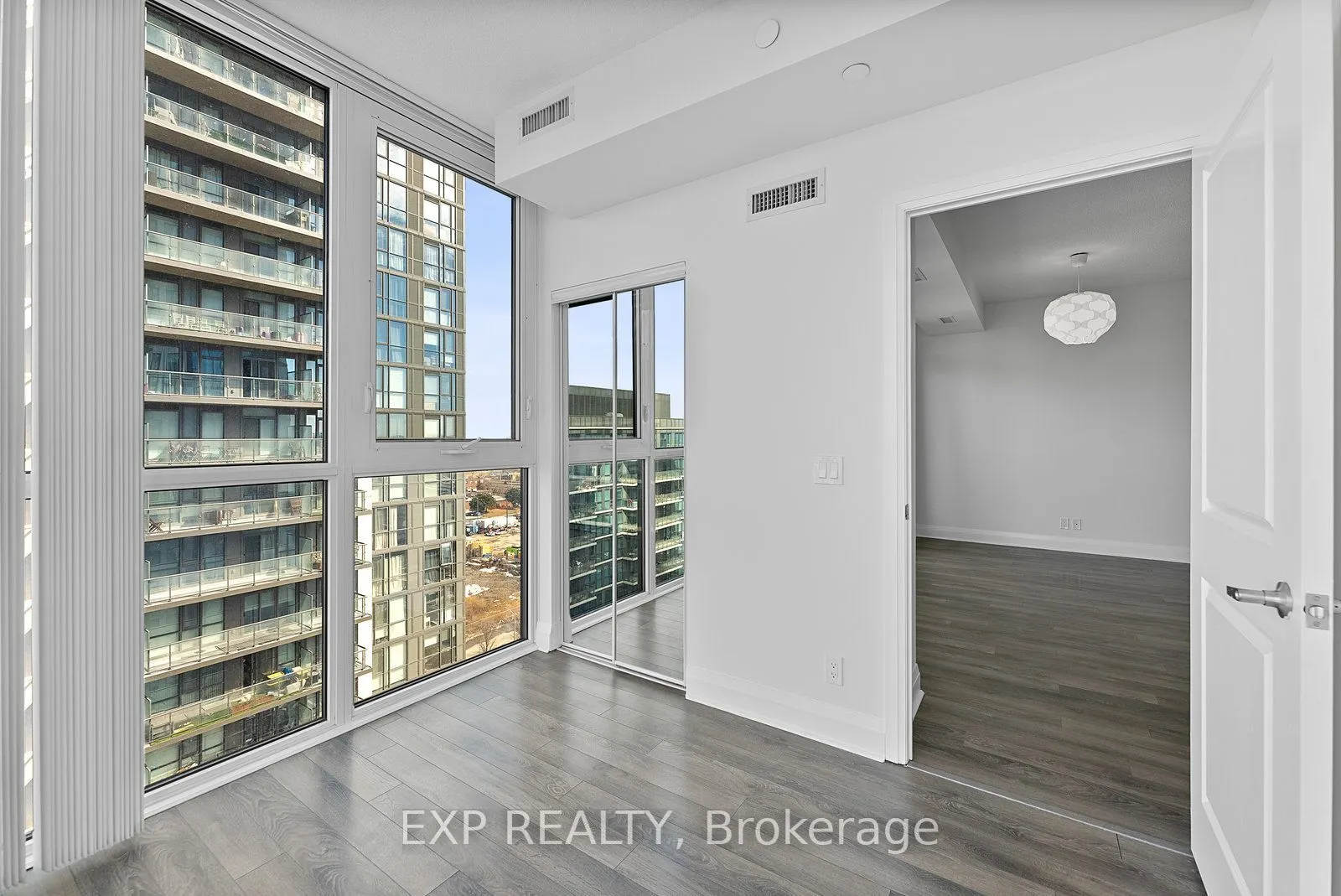 15 Zorra Street #1202