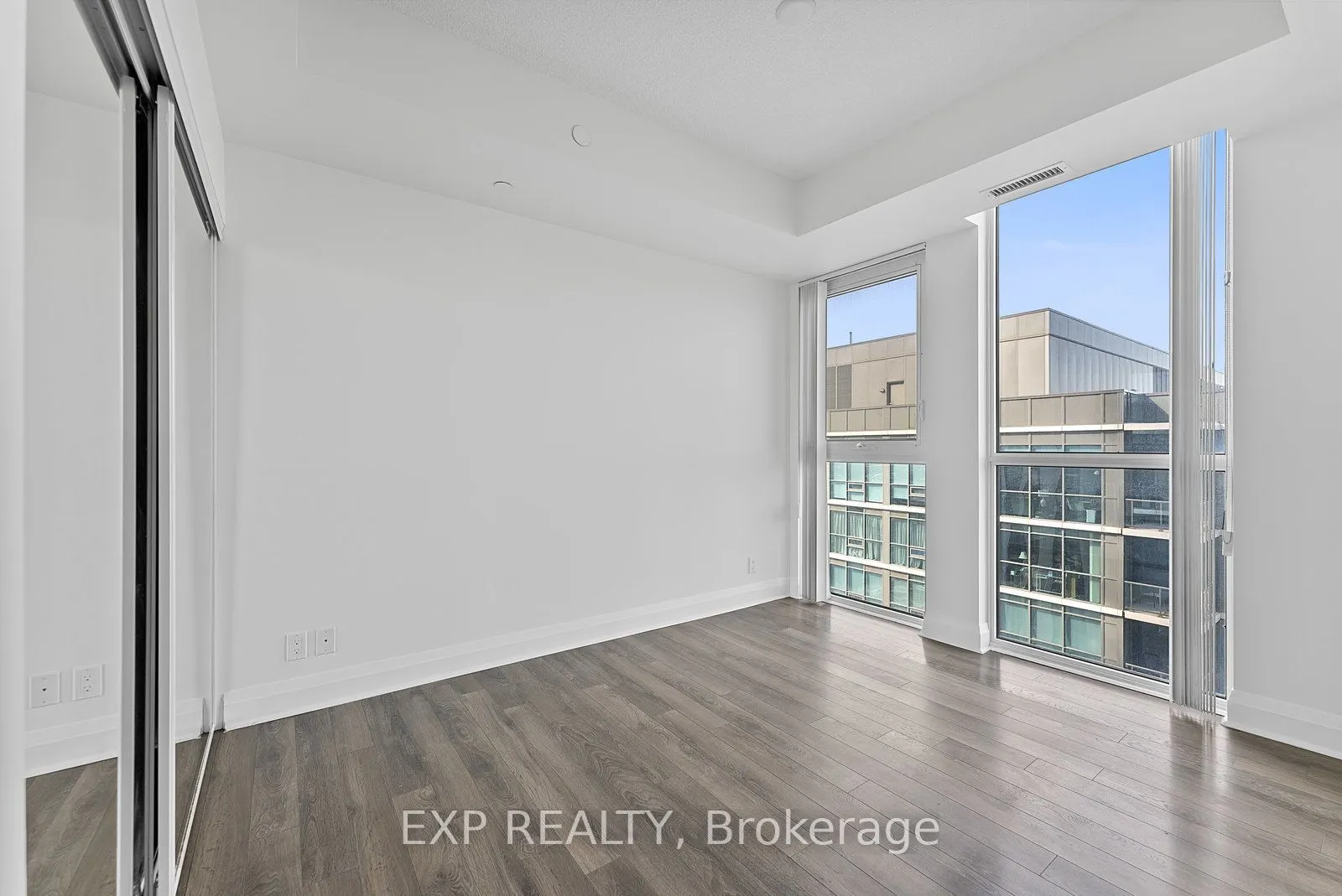 15 Zorra Street #1202