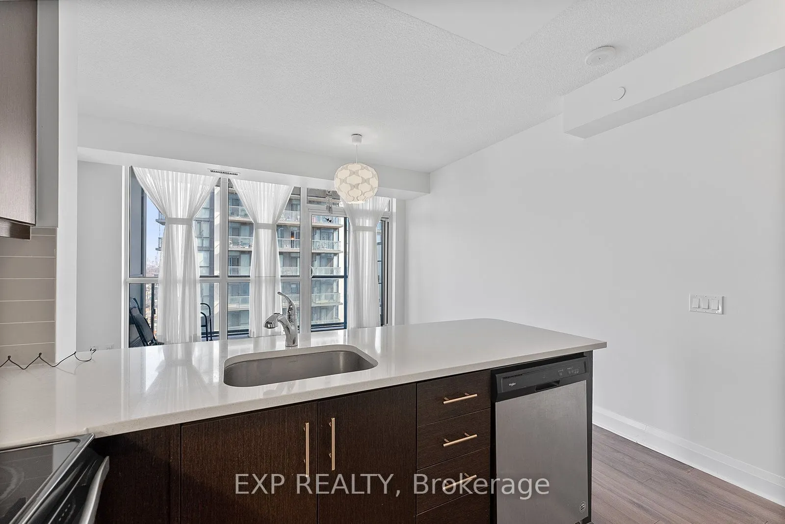 15 Zorra Street #1202