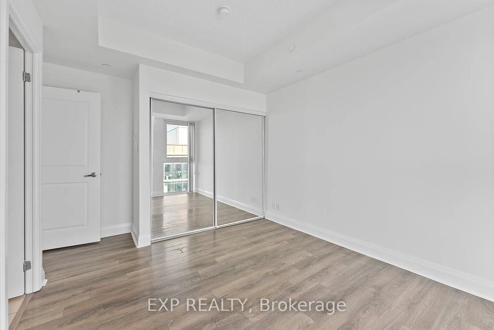 15 Zorra Street #1202