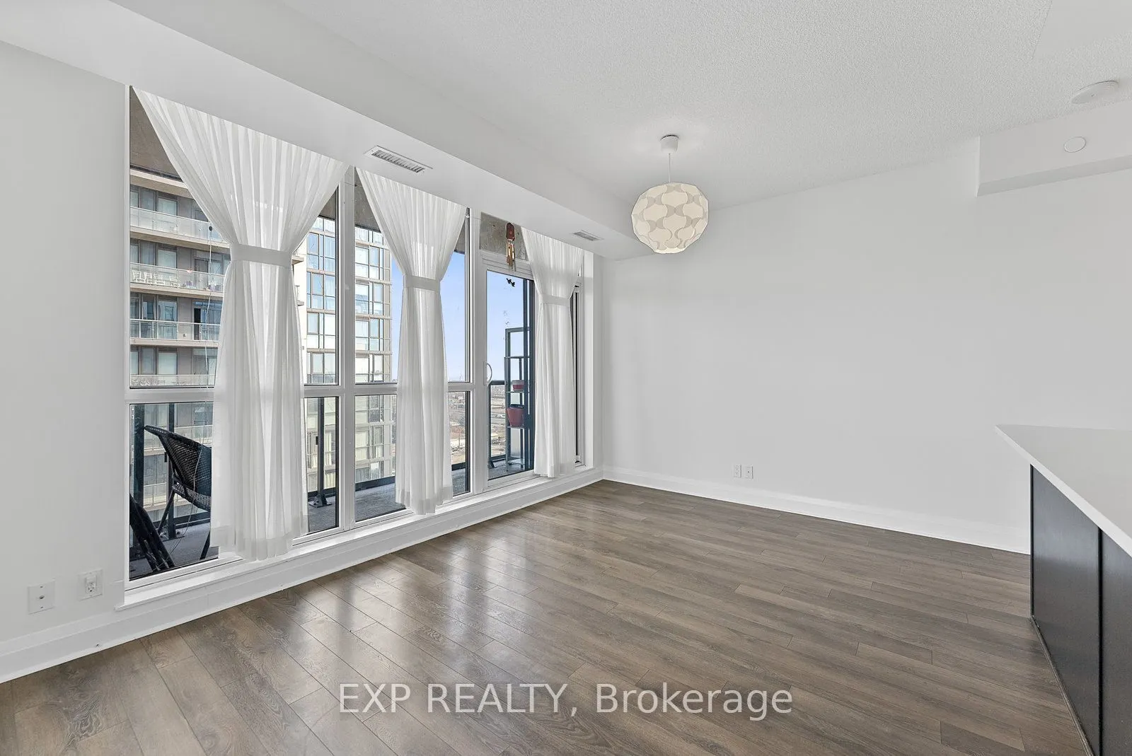 15 Zorra Street #1202