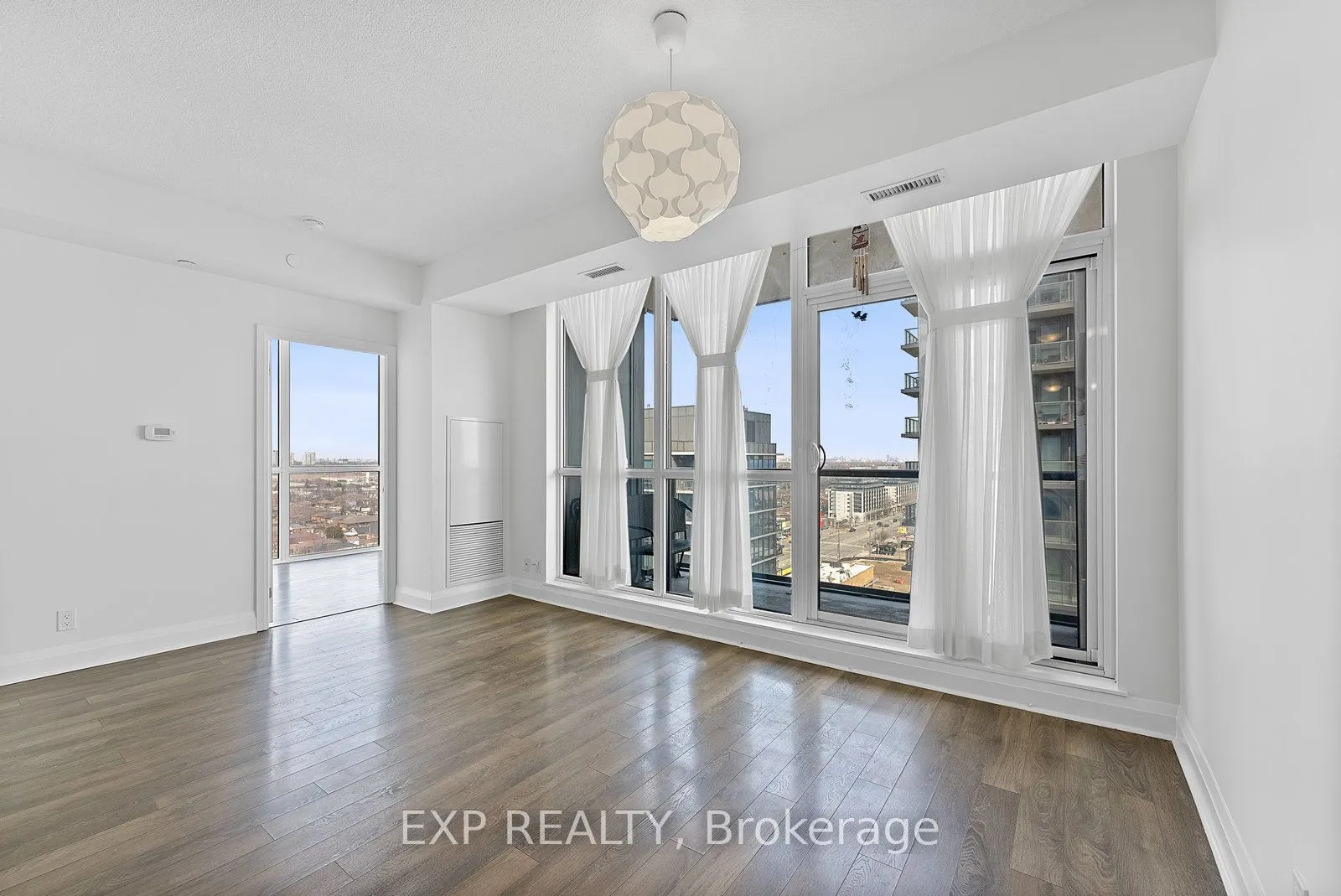 15 Zorra Street #1202