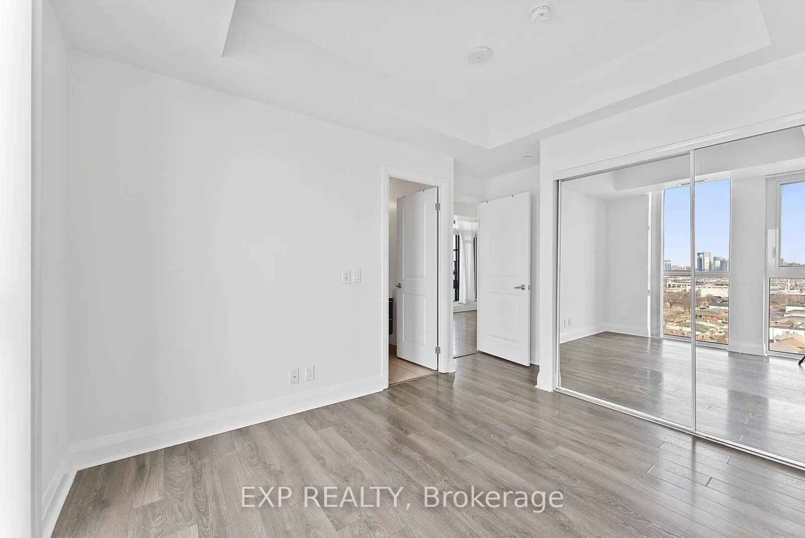 15 Zorra Street #1202