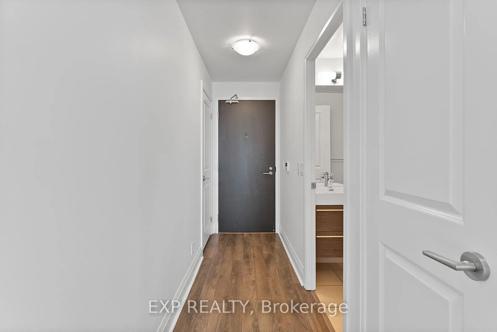 15 Zorra Street #1202