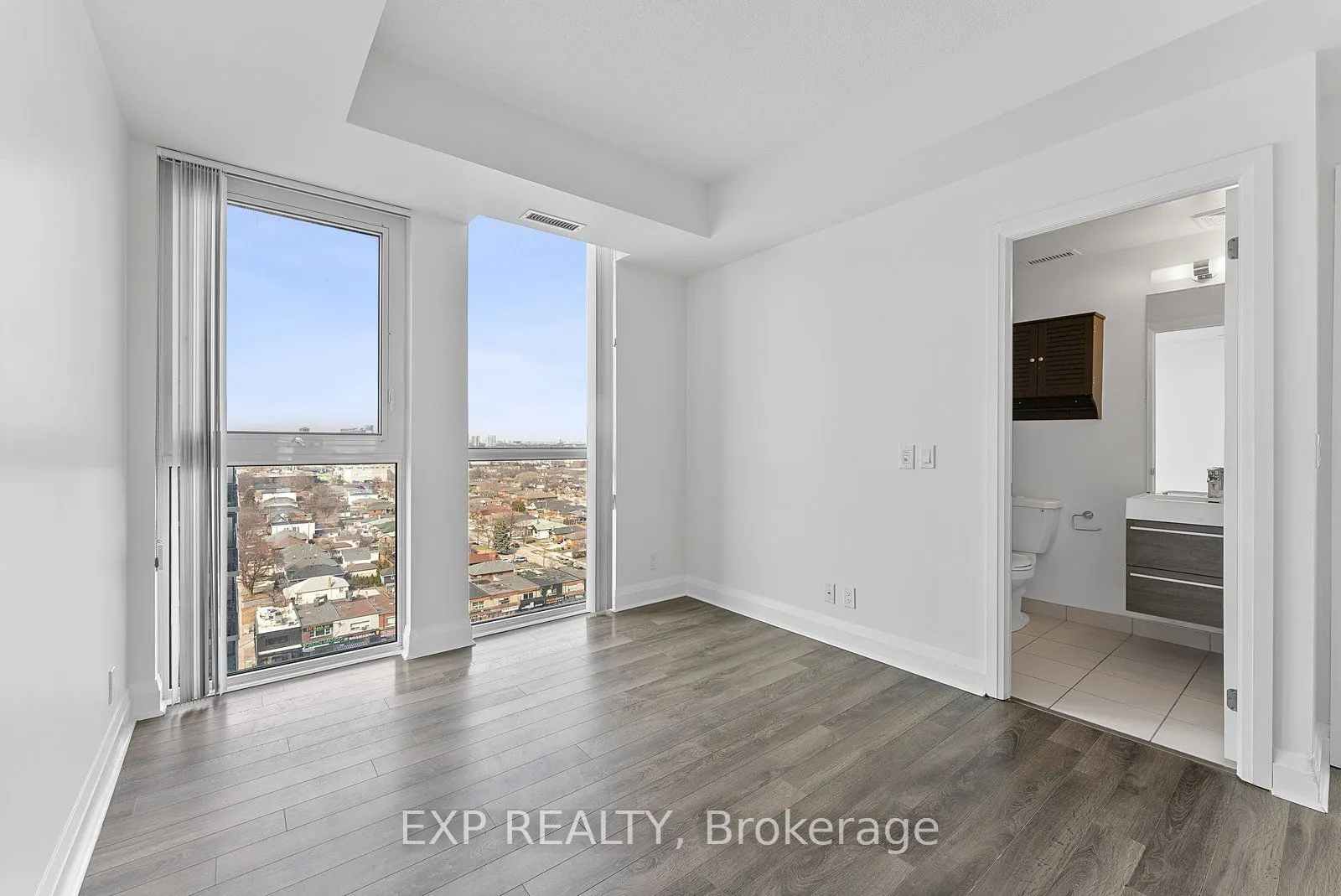 15 Zorra Street #1202