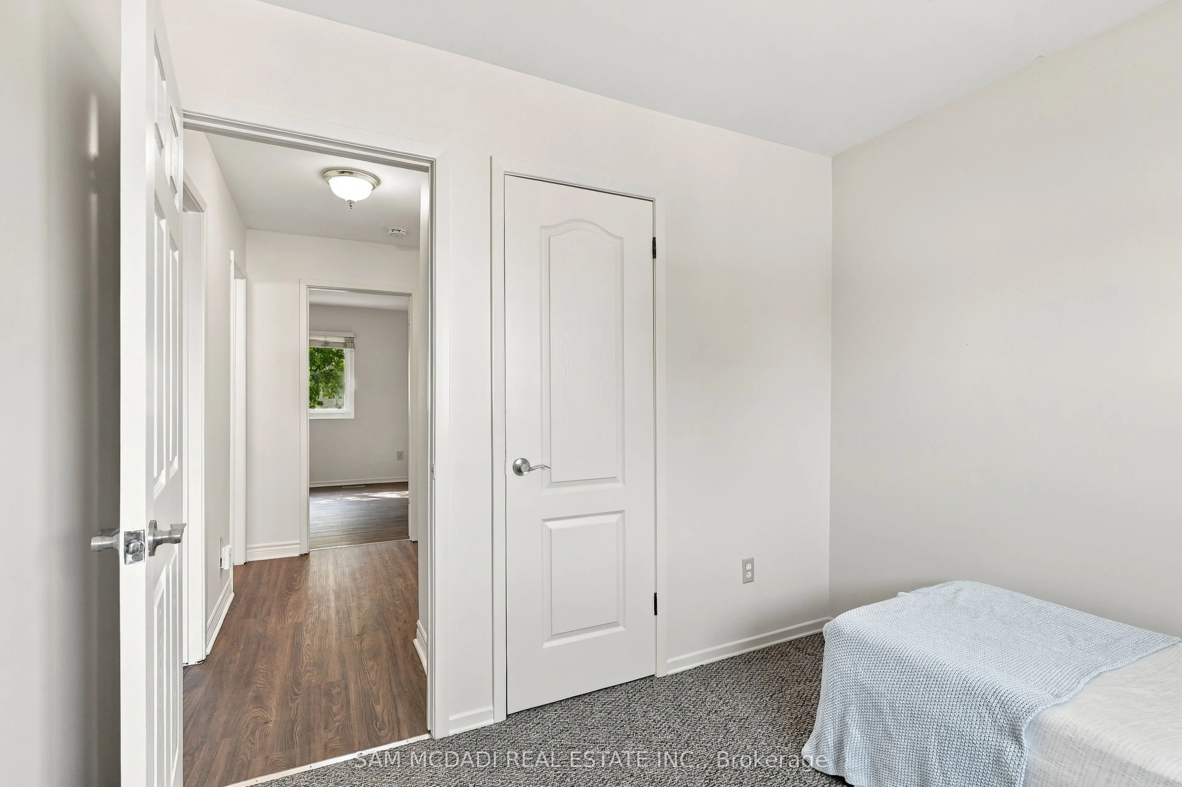 2779 Gananoque Drive #87