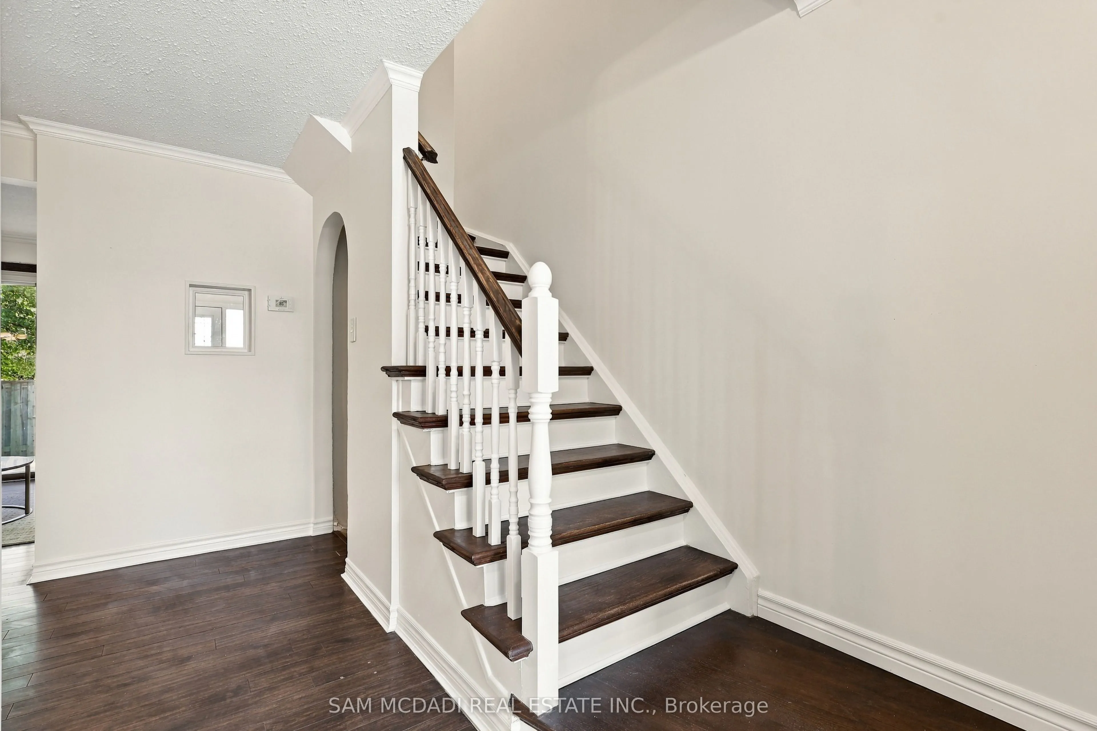 2779 Gananoque Drive #87
