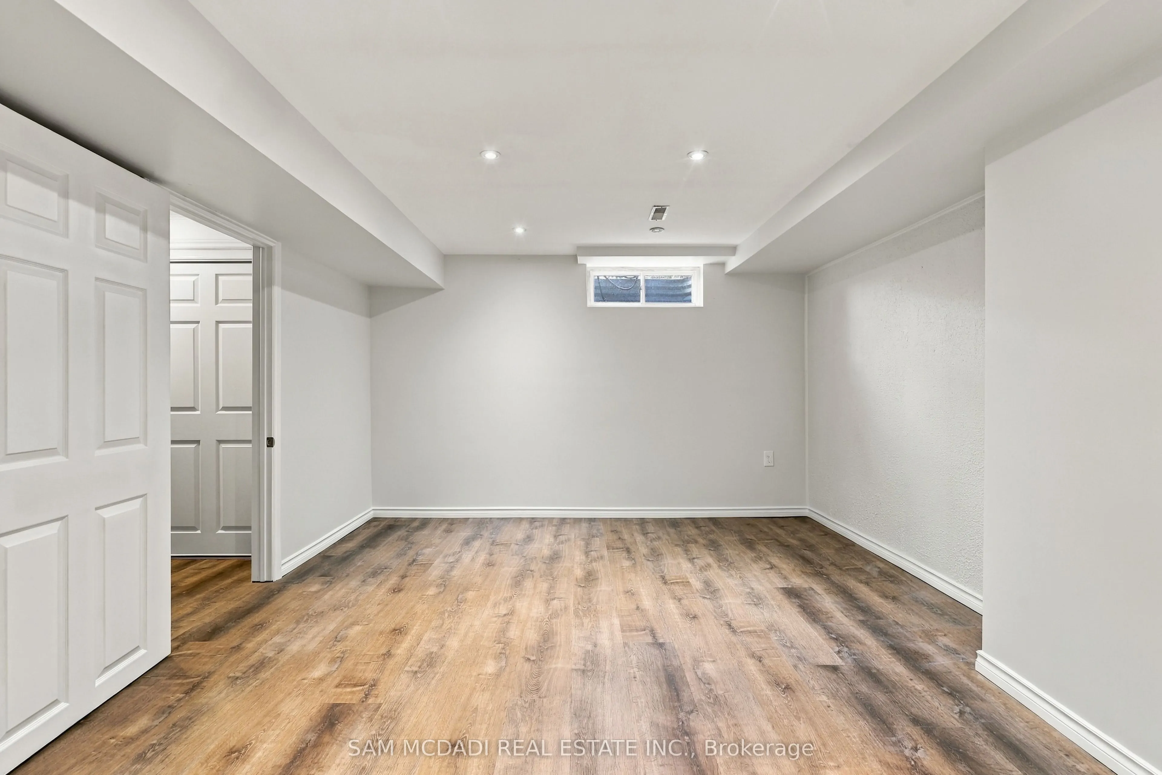 2779 Gananoque Drive #87
