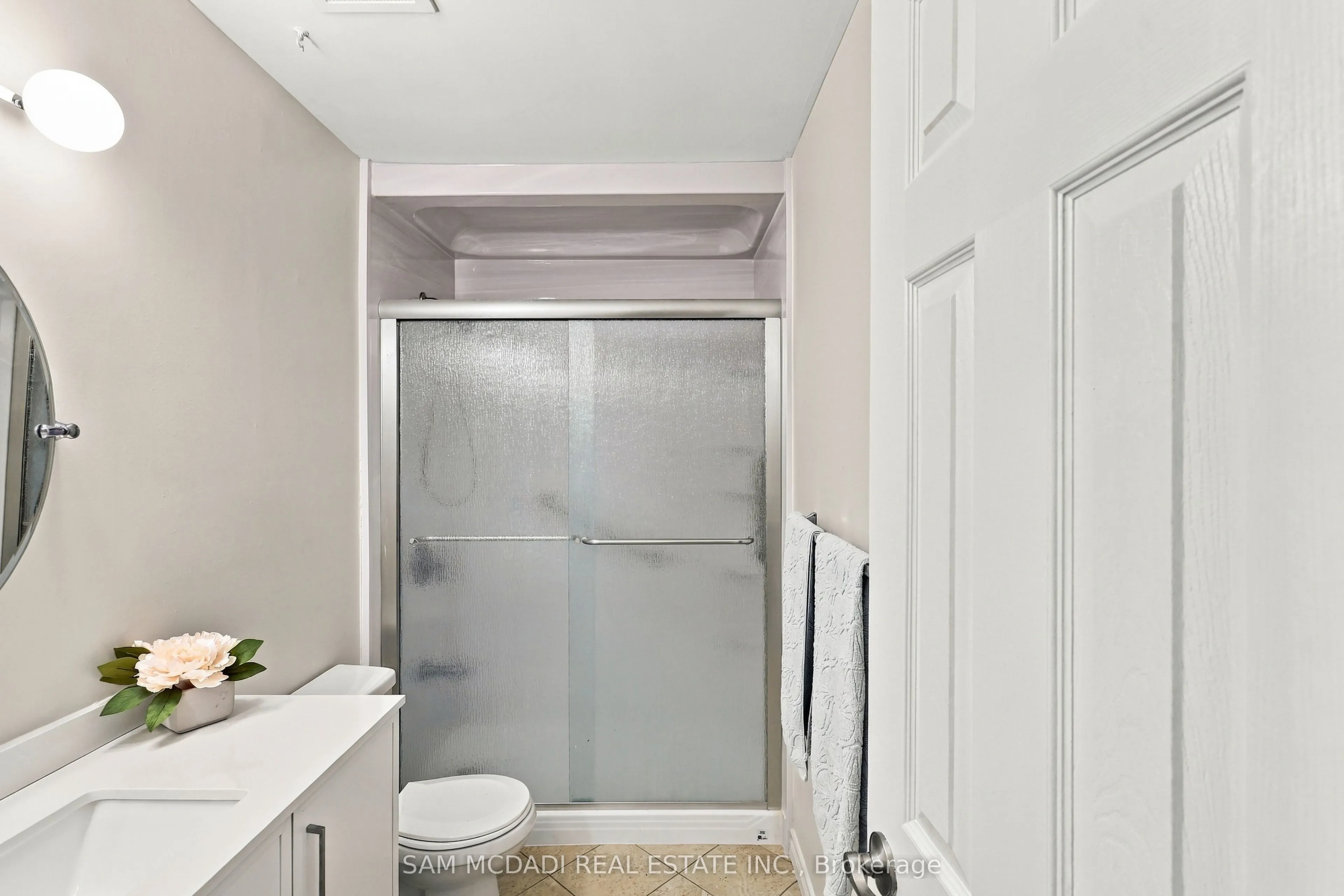 2779 Gananoque Drive #87