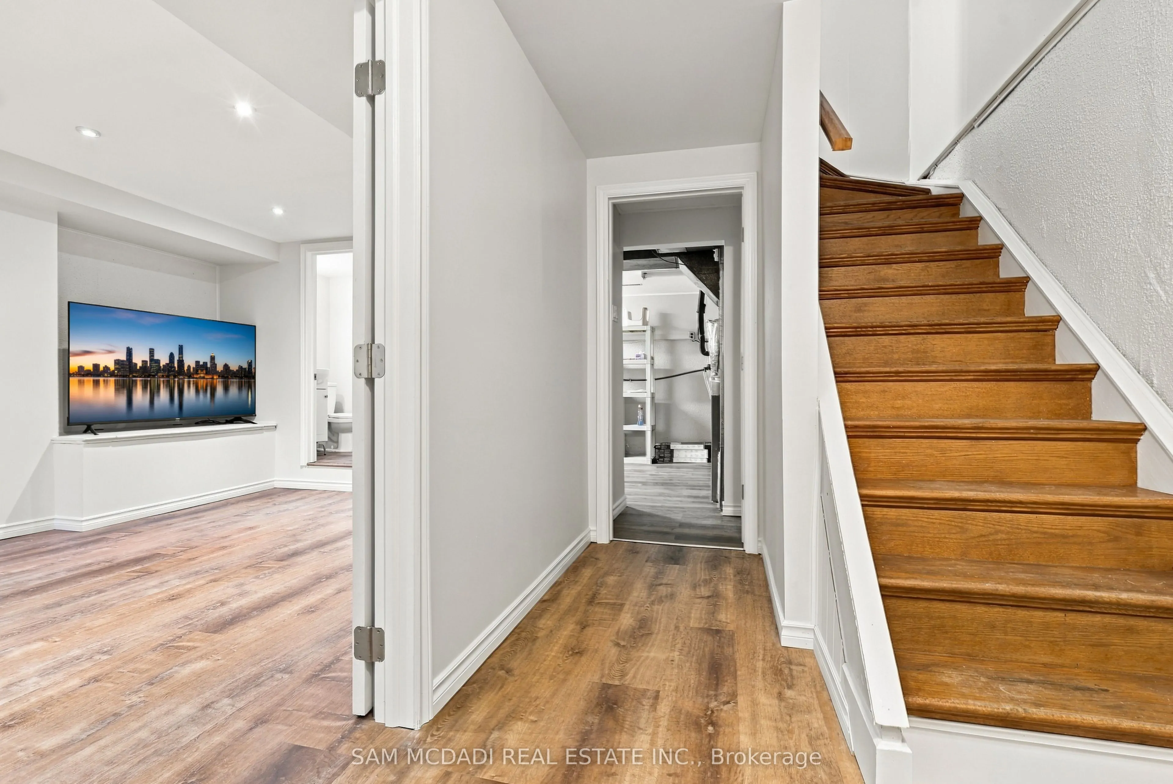 2779 Gananoque Drive #87