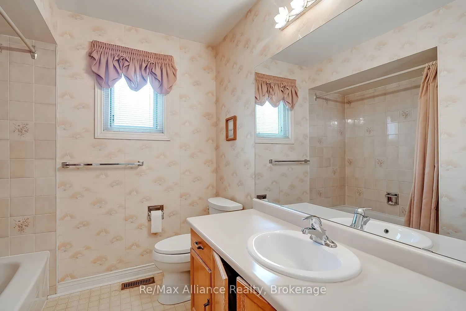 2151 Pineview Drive