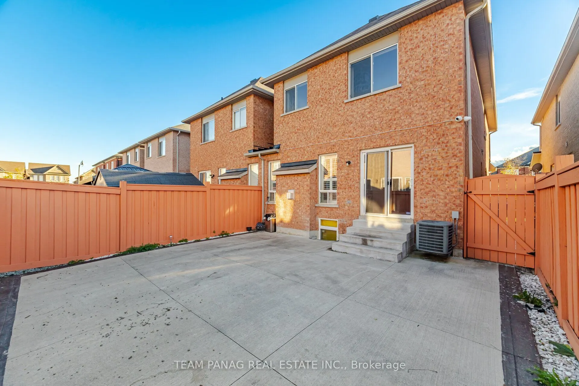 11 Peachill Court