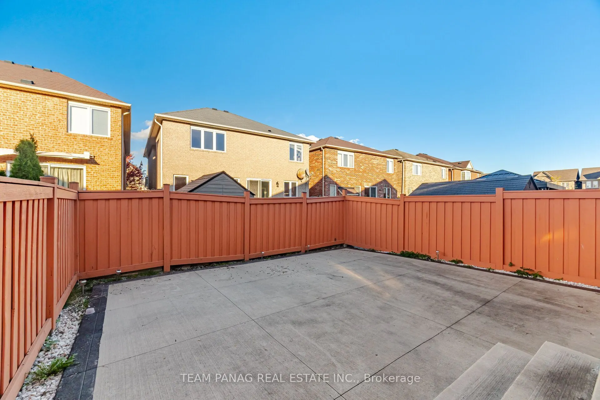 11 Peachill Court