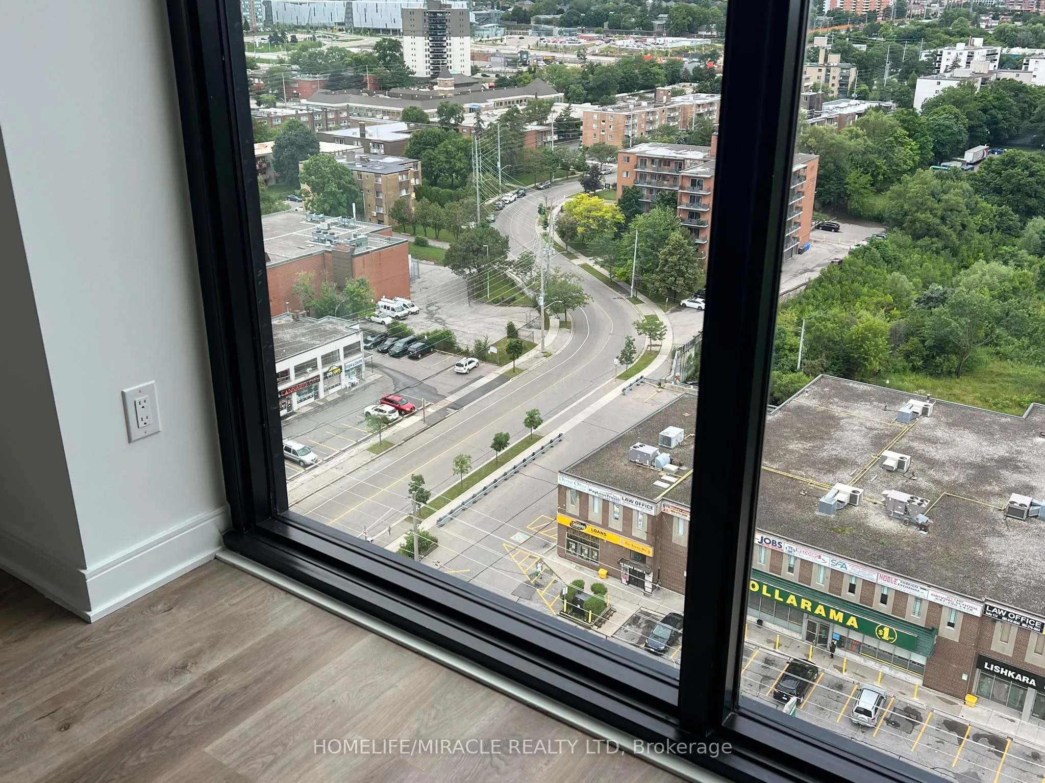 86 Dundas Street E #1603