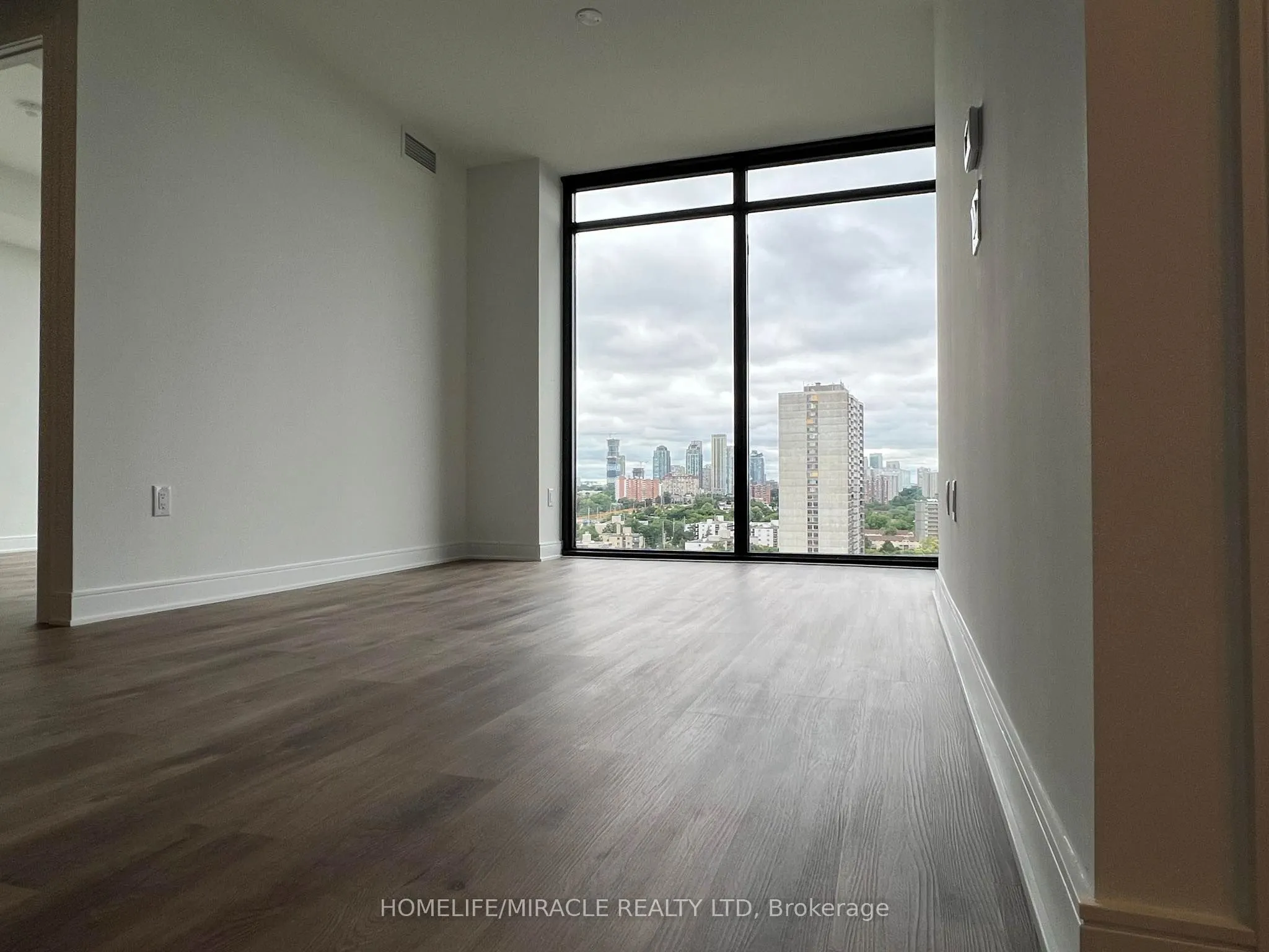 86 Dundas Street E #1603
