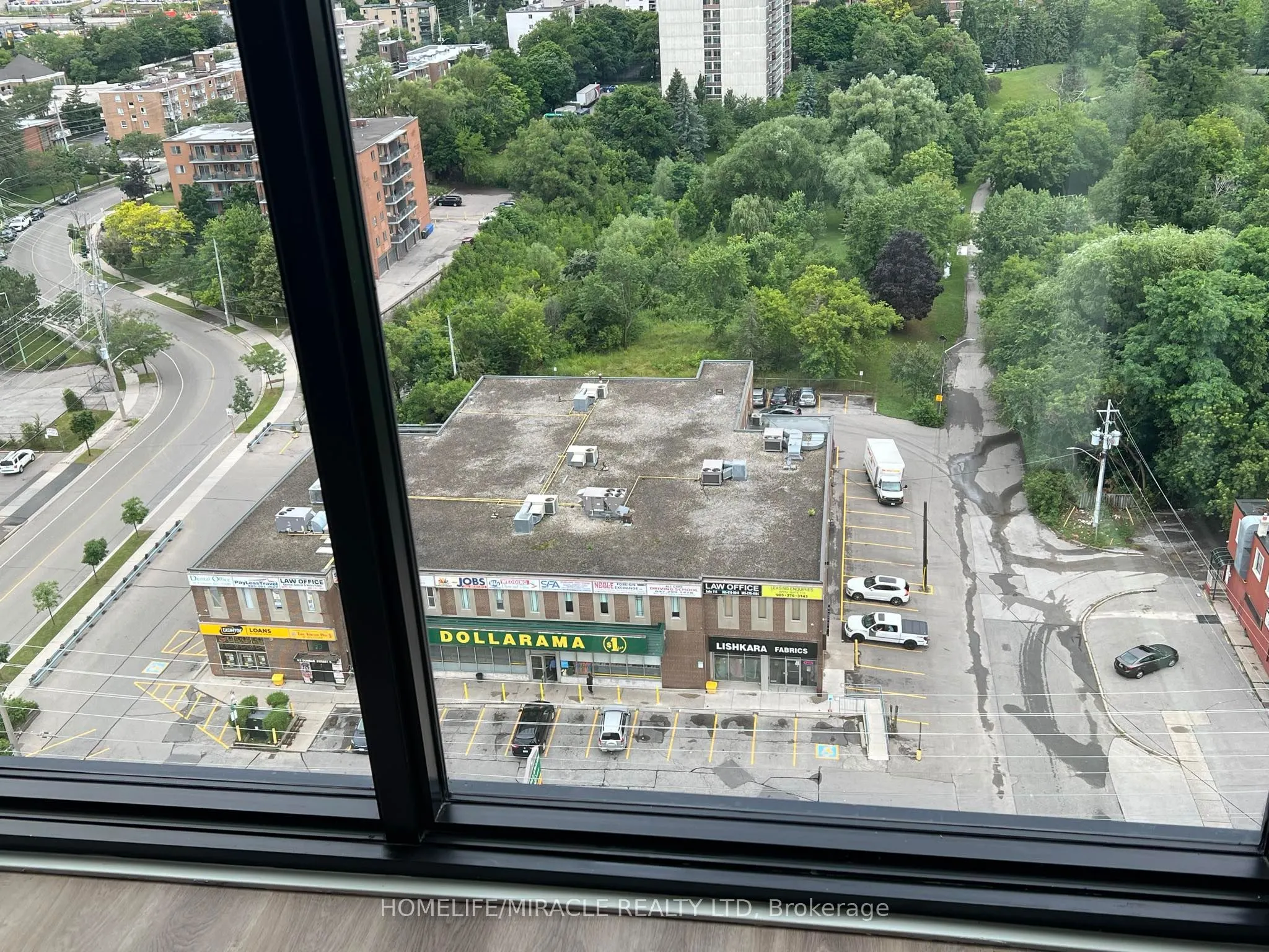 86 Dundas Street E #1603