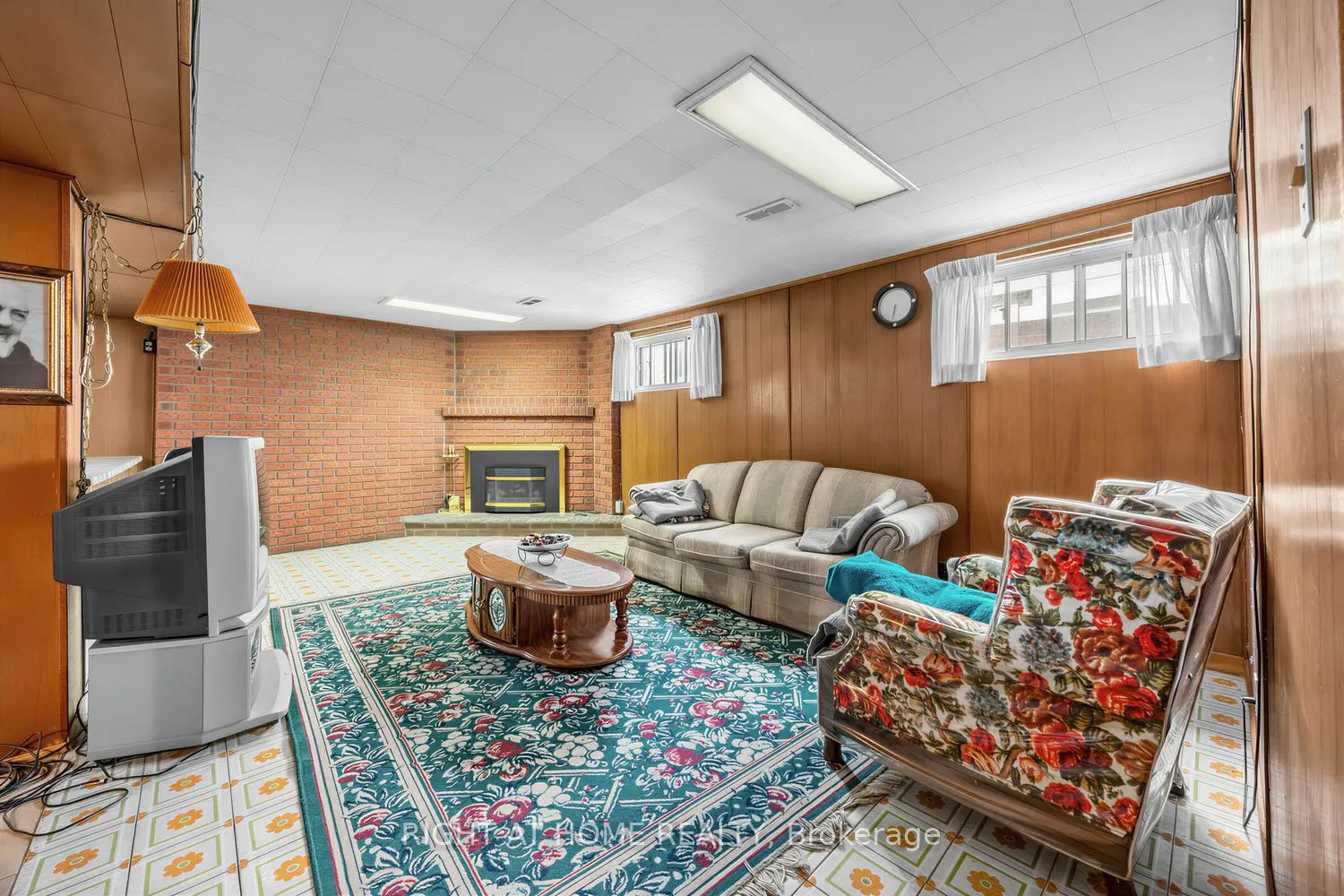 7 Daystrom Drive