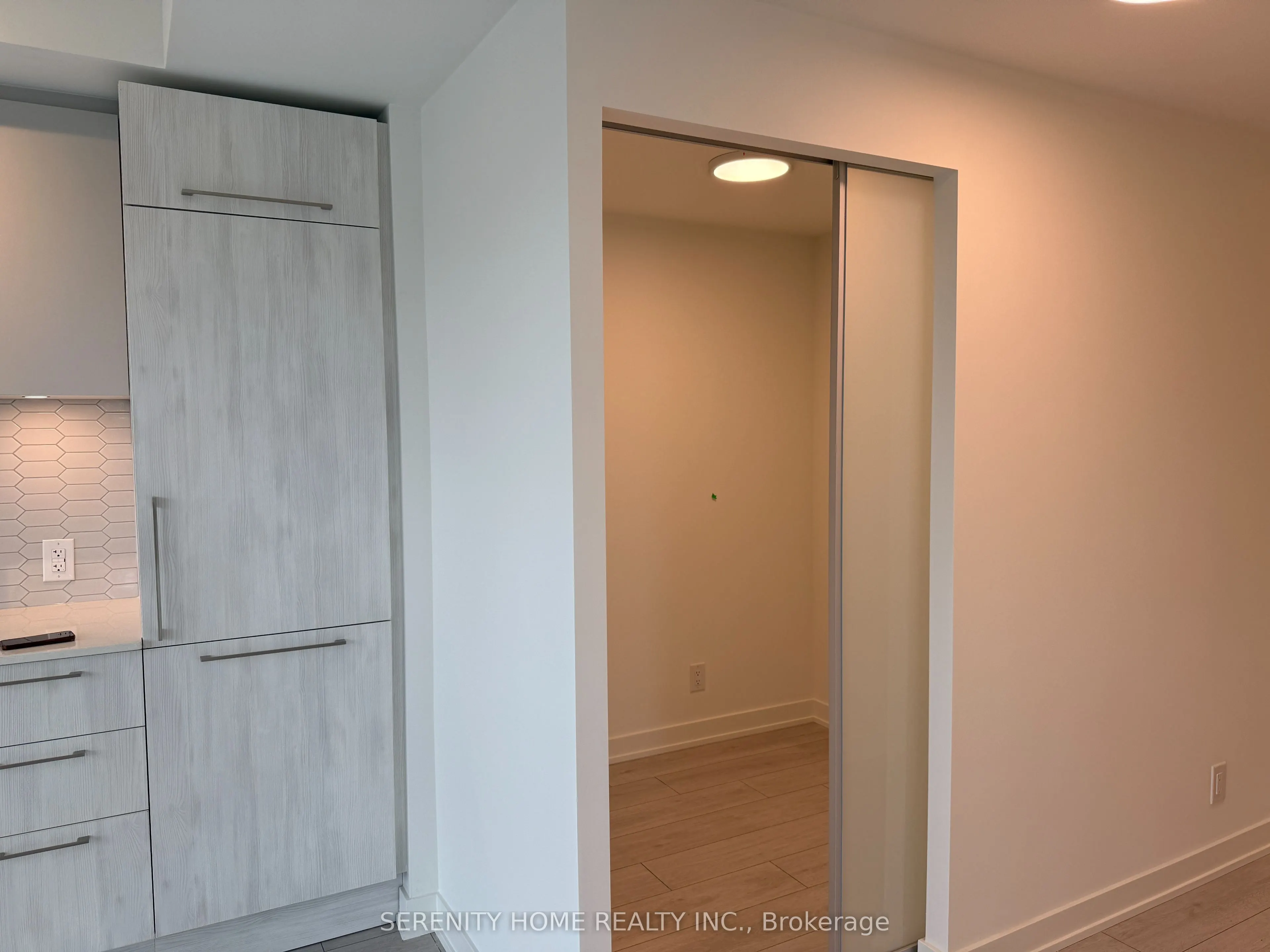 1381 Lakeshore Road E #610