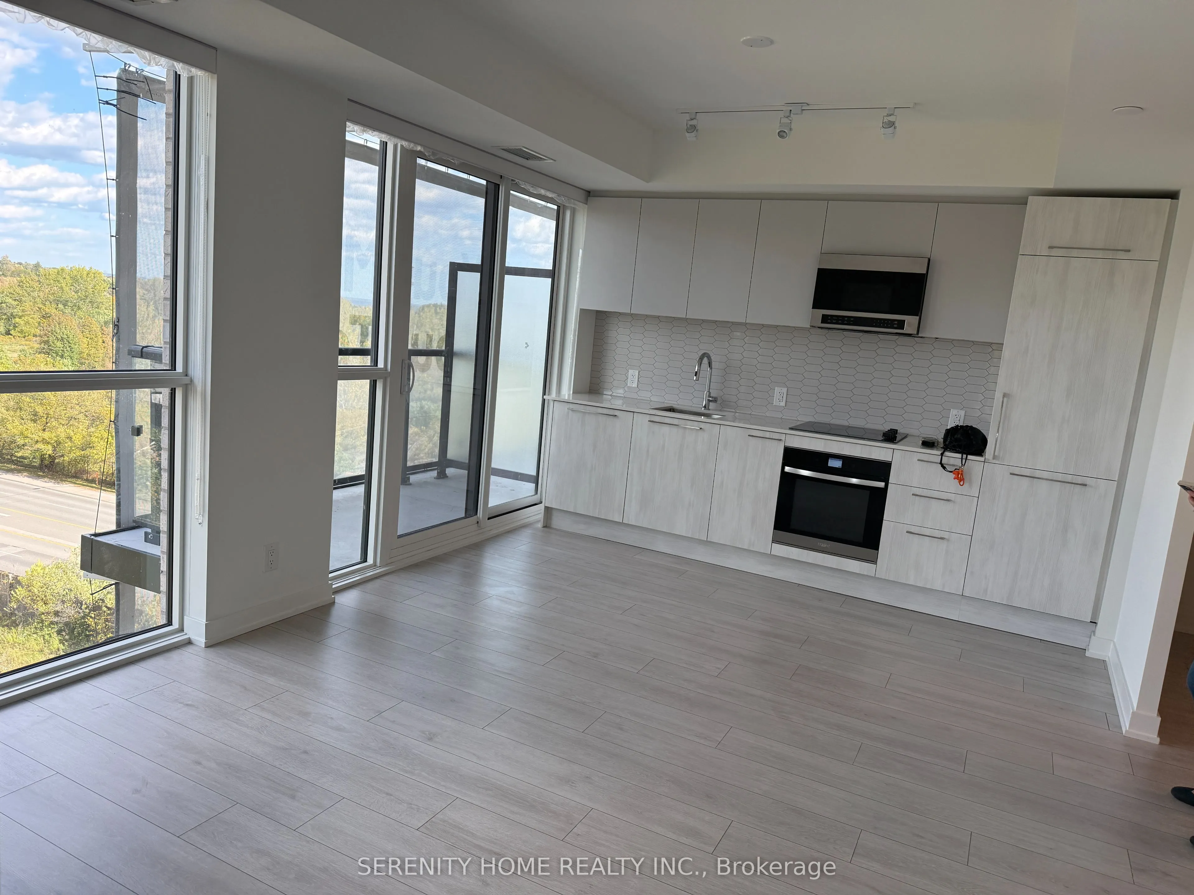 1381 Lakeshore Road E #610