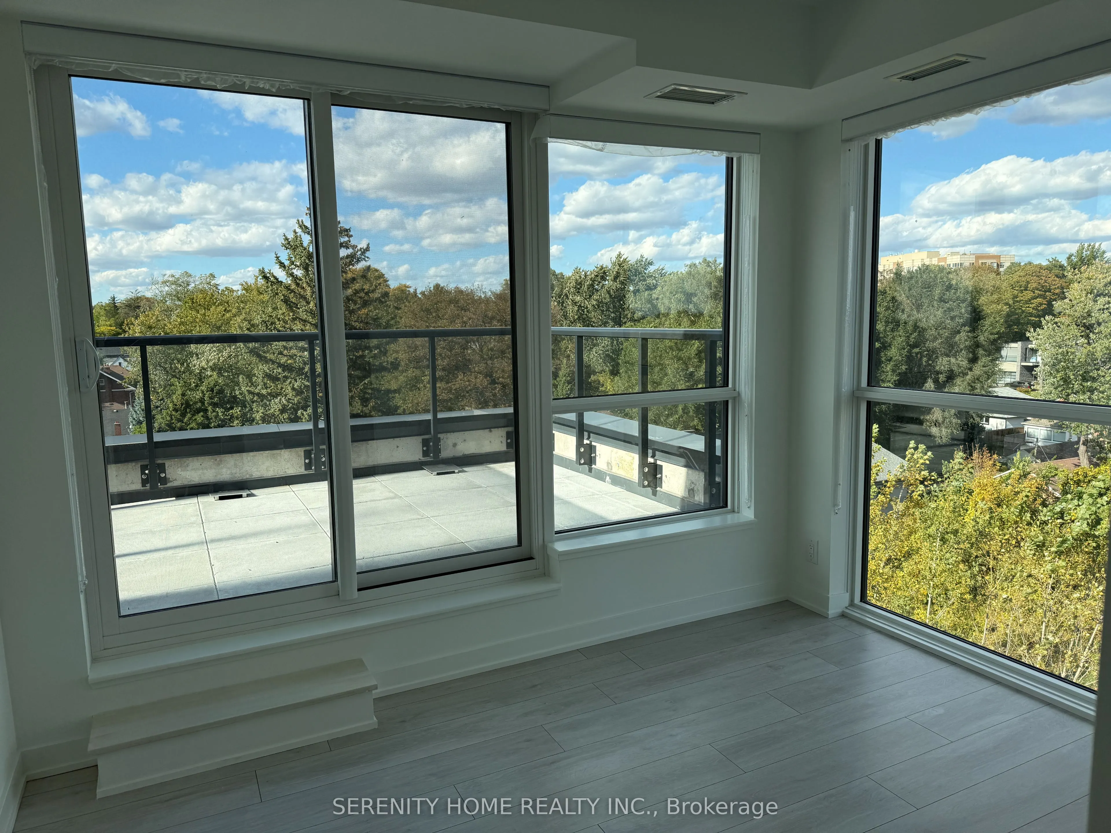 1381 Lakeshore Road E #610