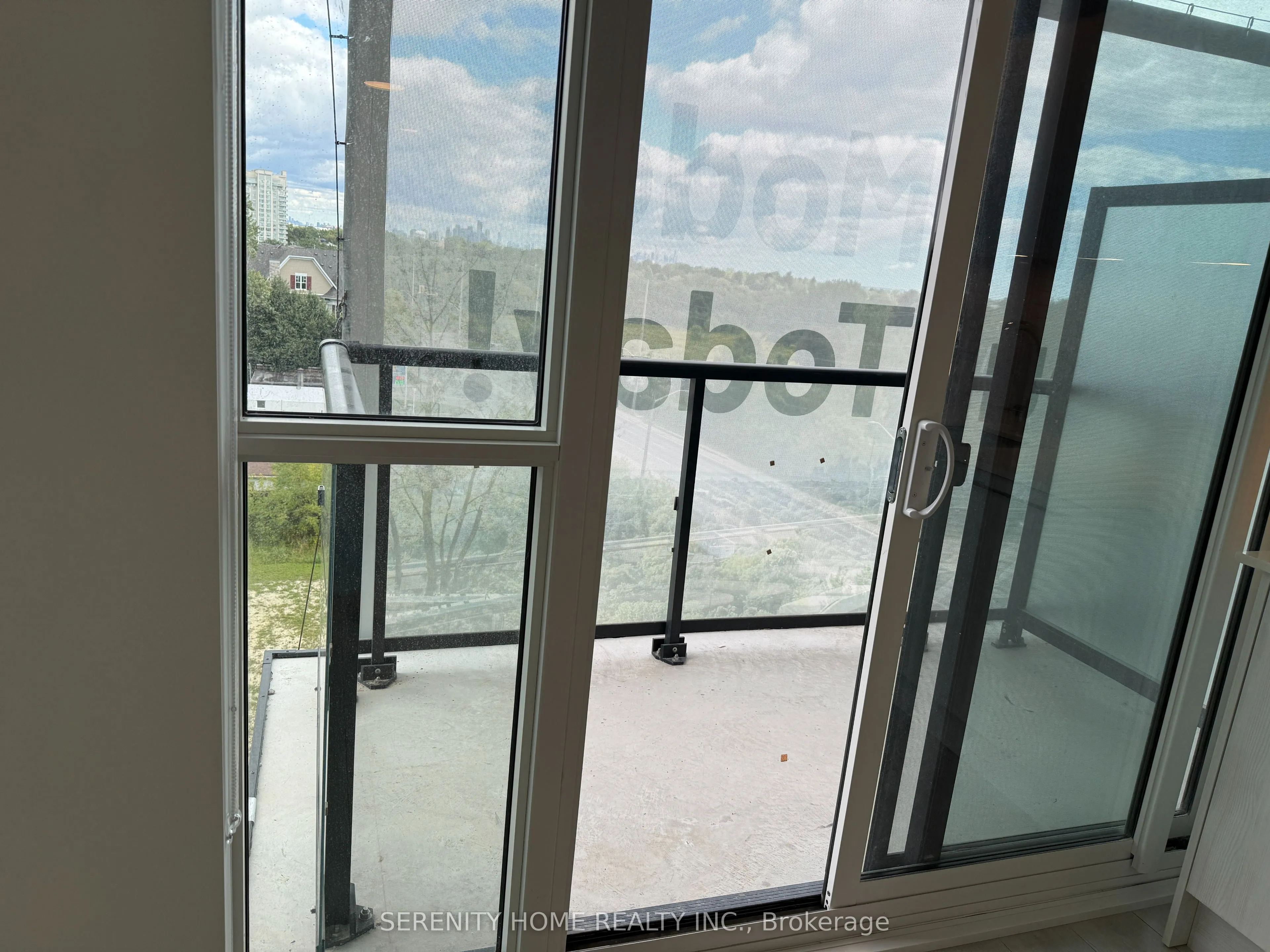1381 Lakeshore Road E #610