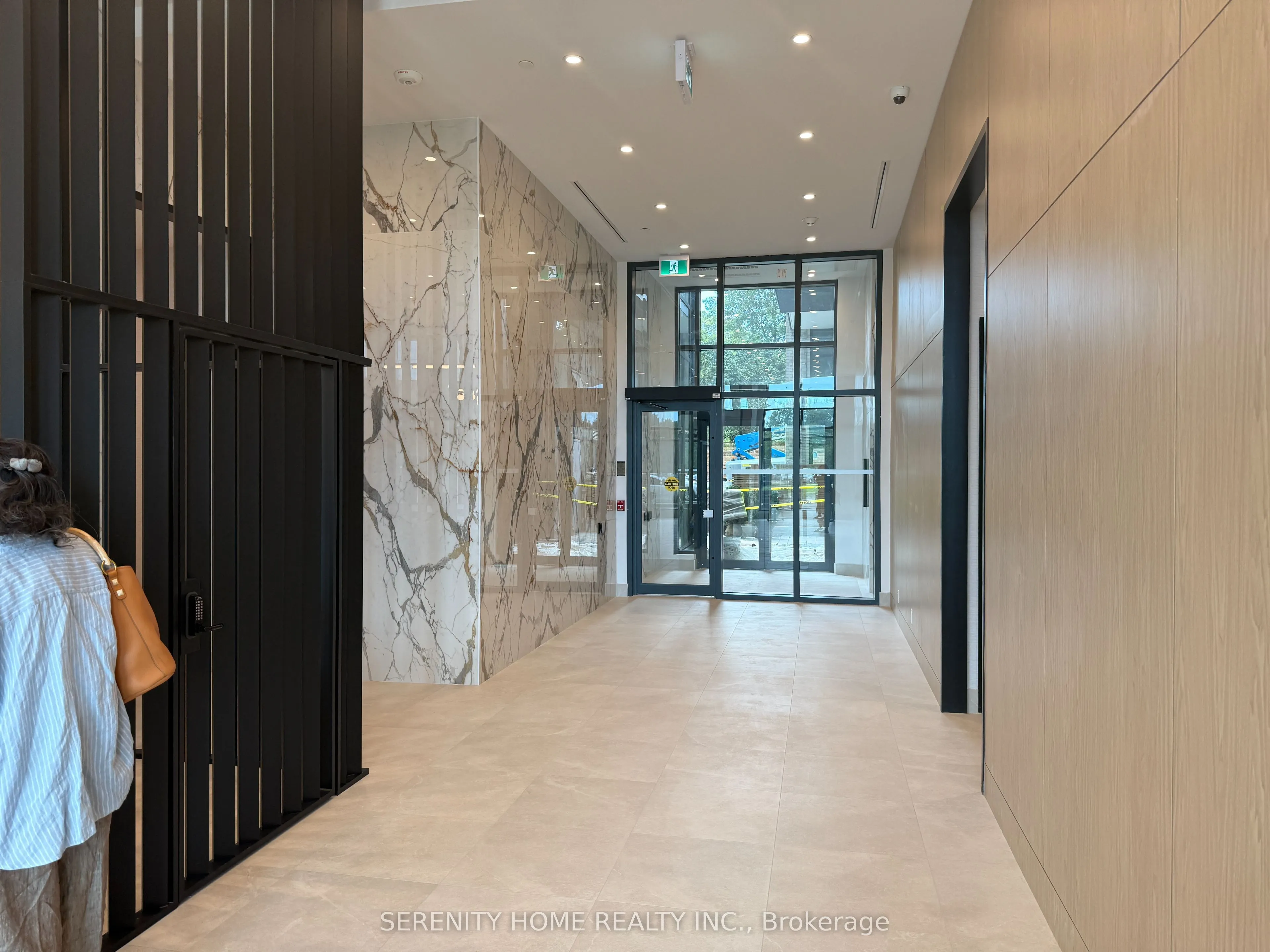 1381 Lakeshore Road E #610