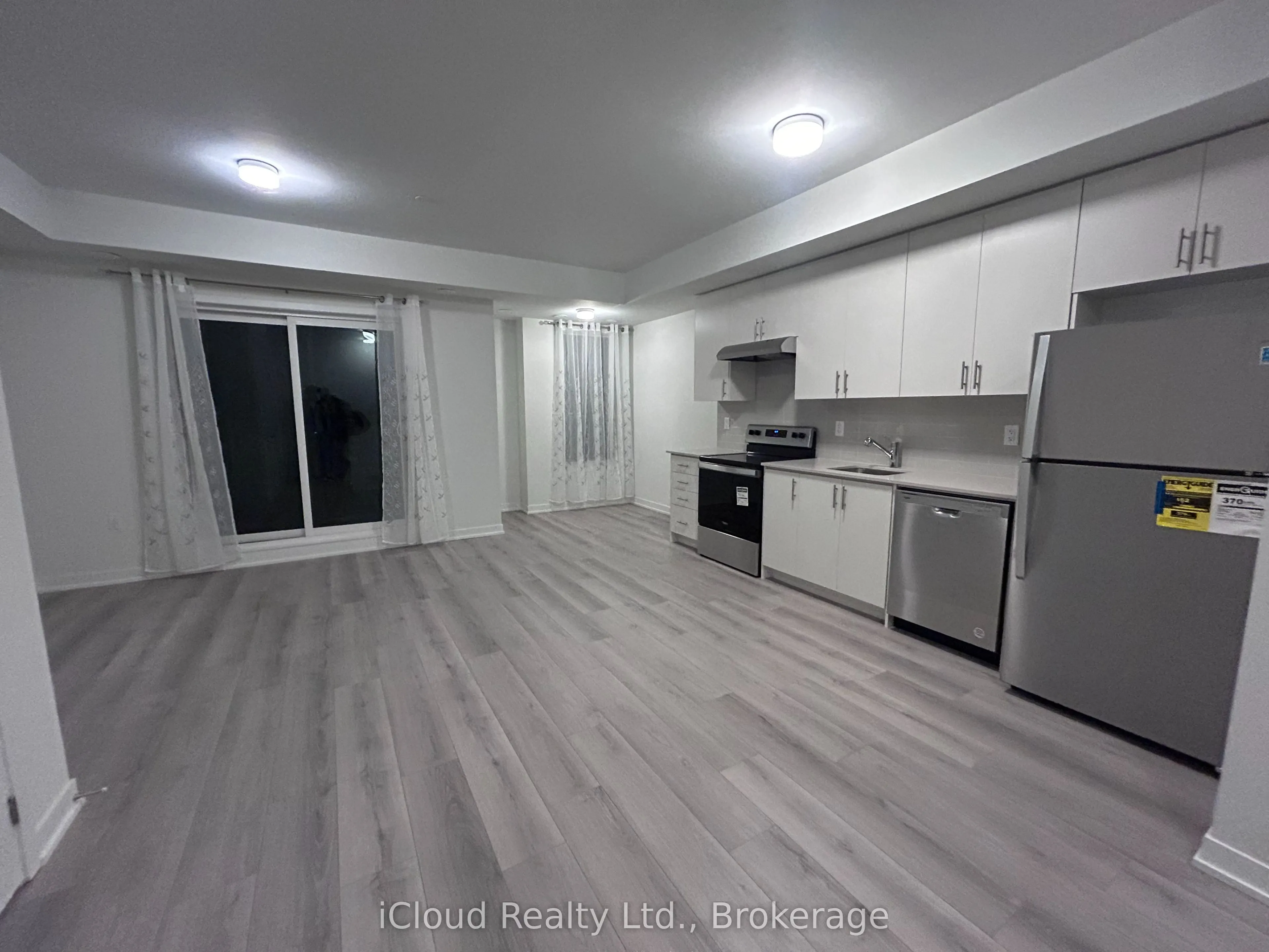 3415 Ridgeway Drive #4